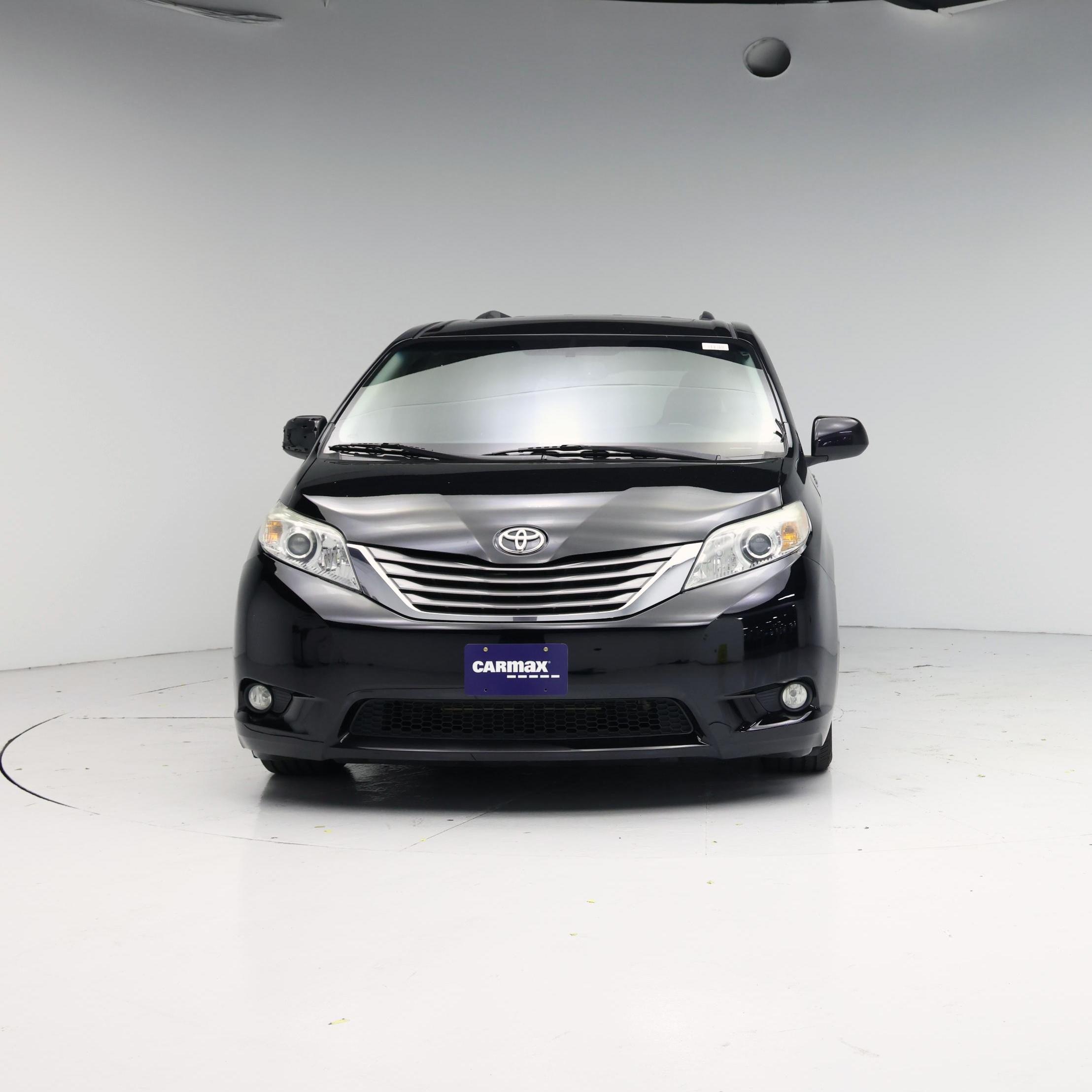 Thumbnail: 2016 Toyota Sienna - 5