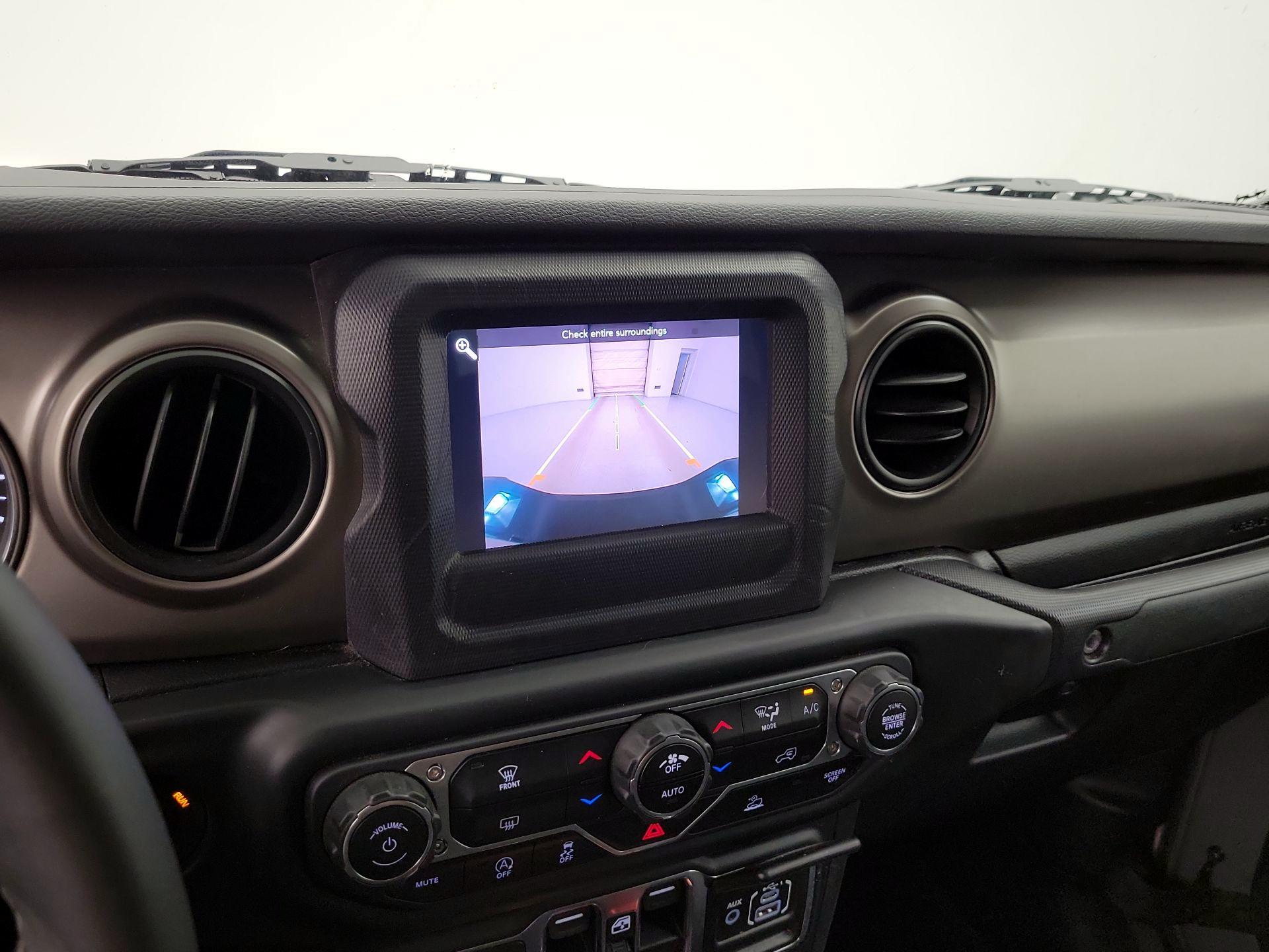 Thumbnail: 2020 Jeep Gladiator - 14