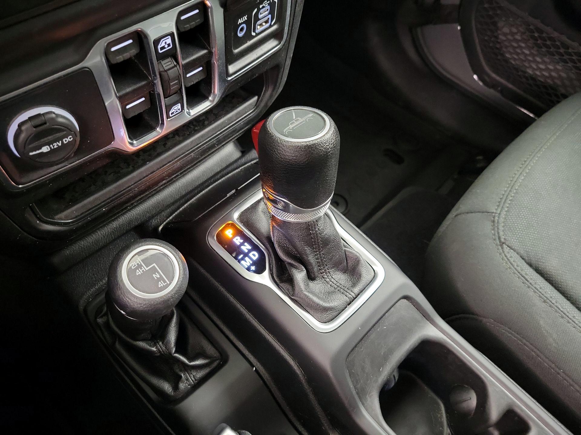 Thumbnail: 2020 Jeep Gladiator - 17