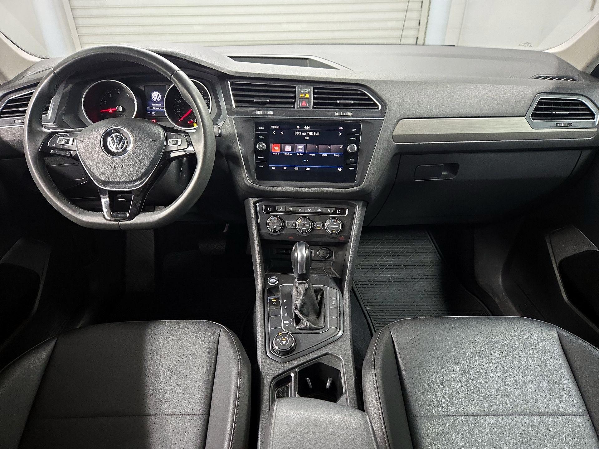 Thumbnail: 2020 Volkswagen Tiguan - 9