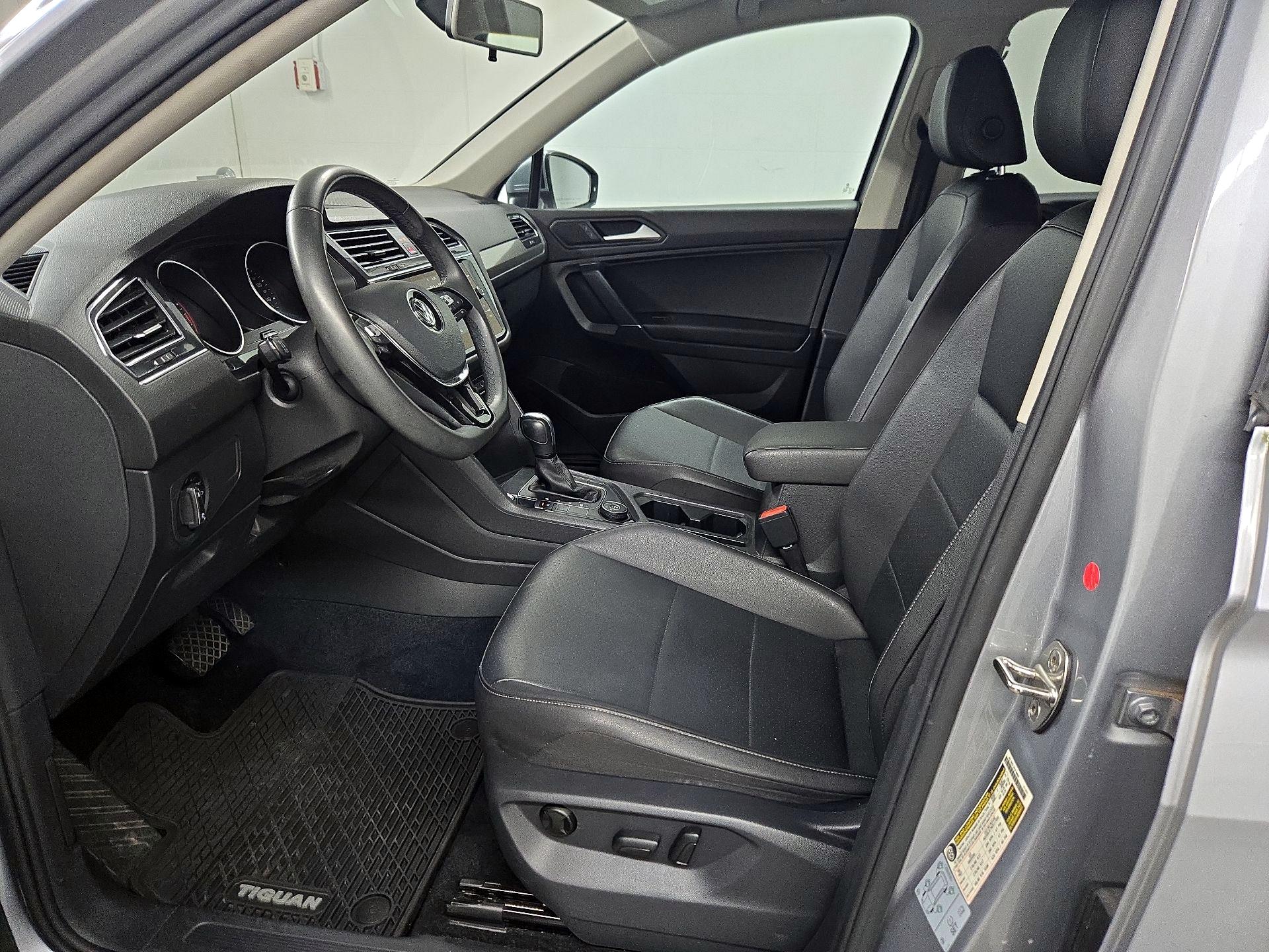 Thumbnail: 2020 Volkswagen Tiguan - 11