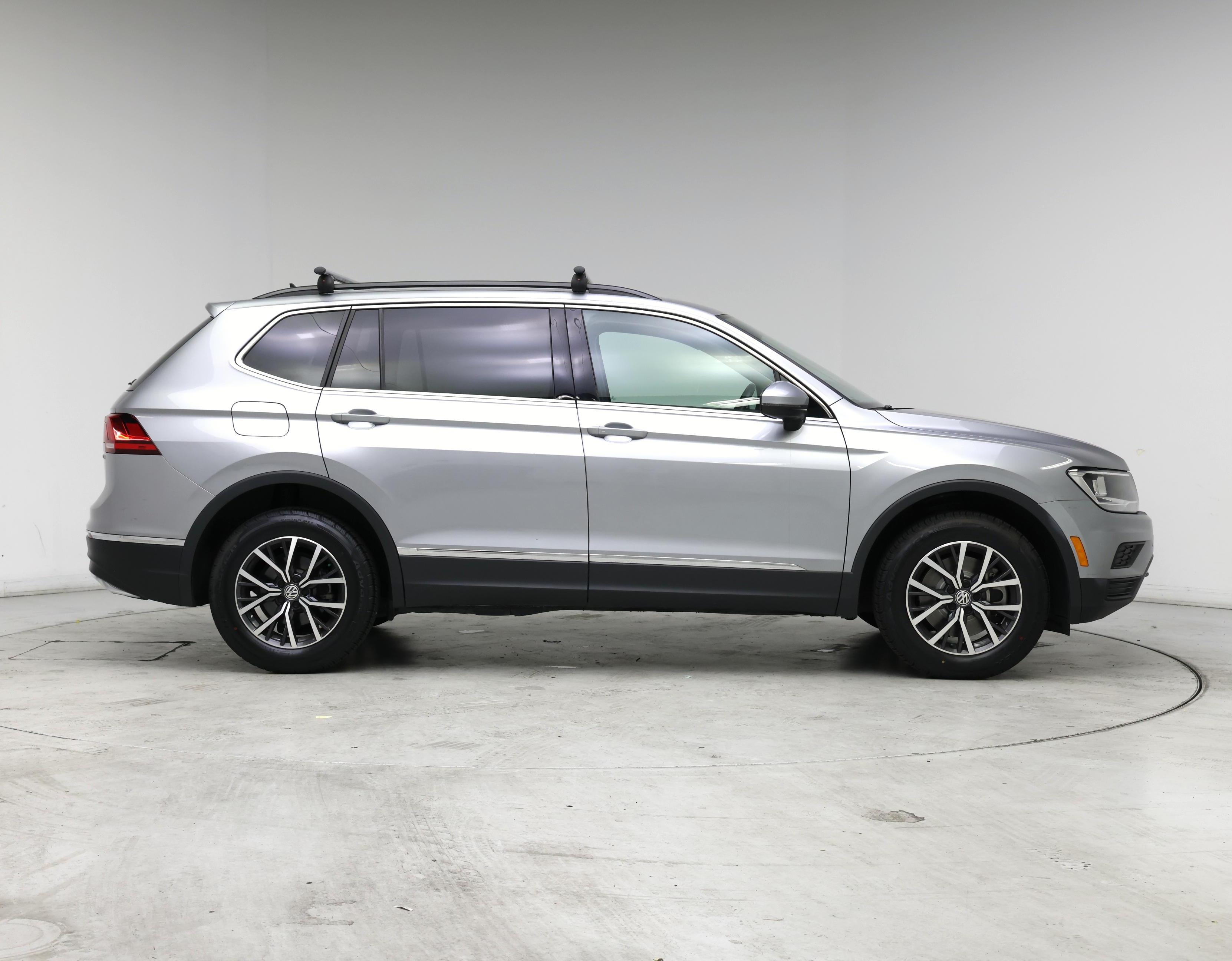 Thumbnail: 2020 Volkswagen Tiguan - 7