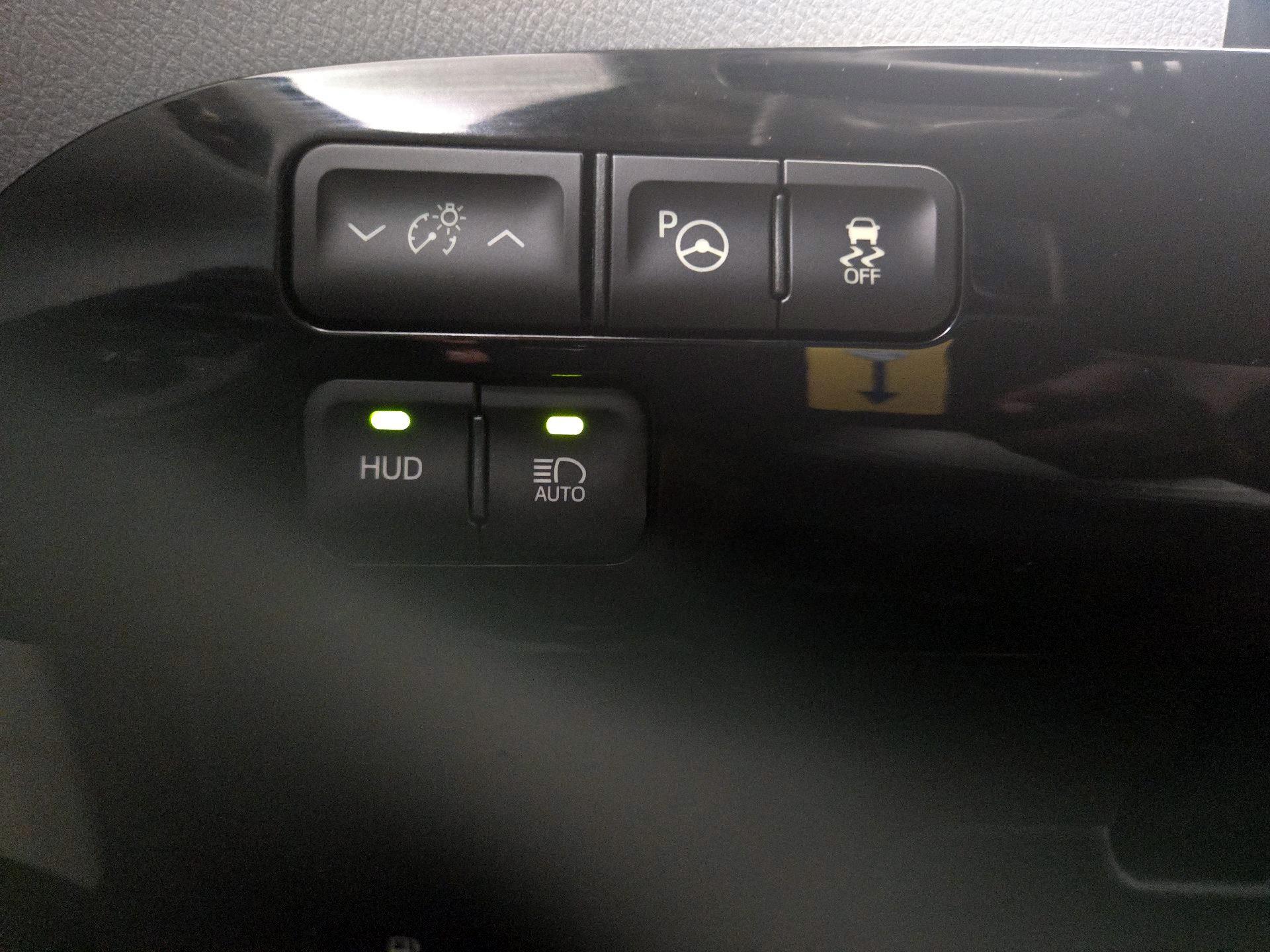 Thumbnail: 2017 Toyota Prius - 13