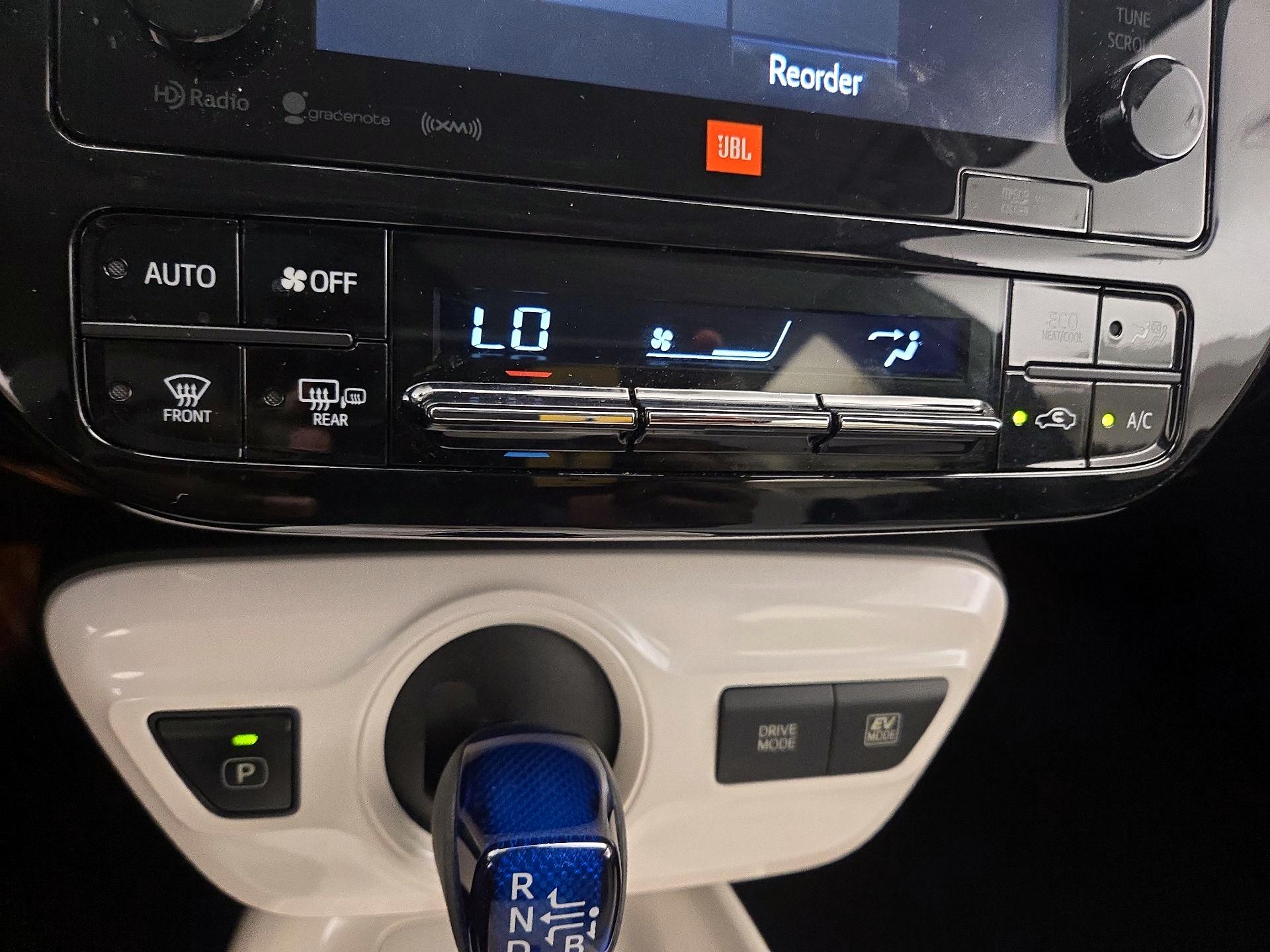 Thumbnail: 2017 Toyota Prius - 16