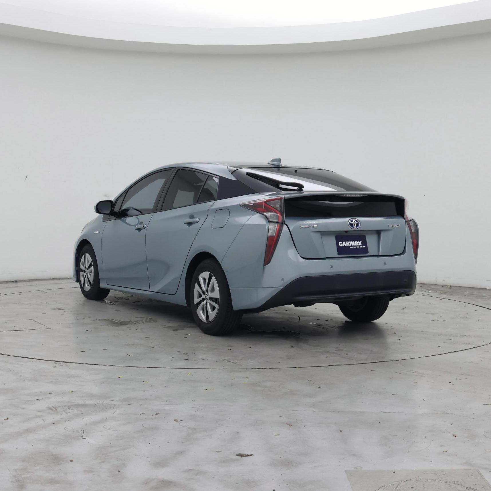 Thumbnail: 2017 Toyota Prius - 2