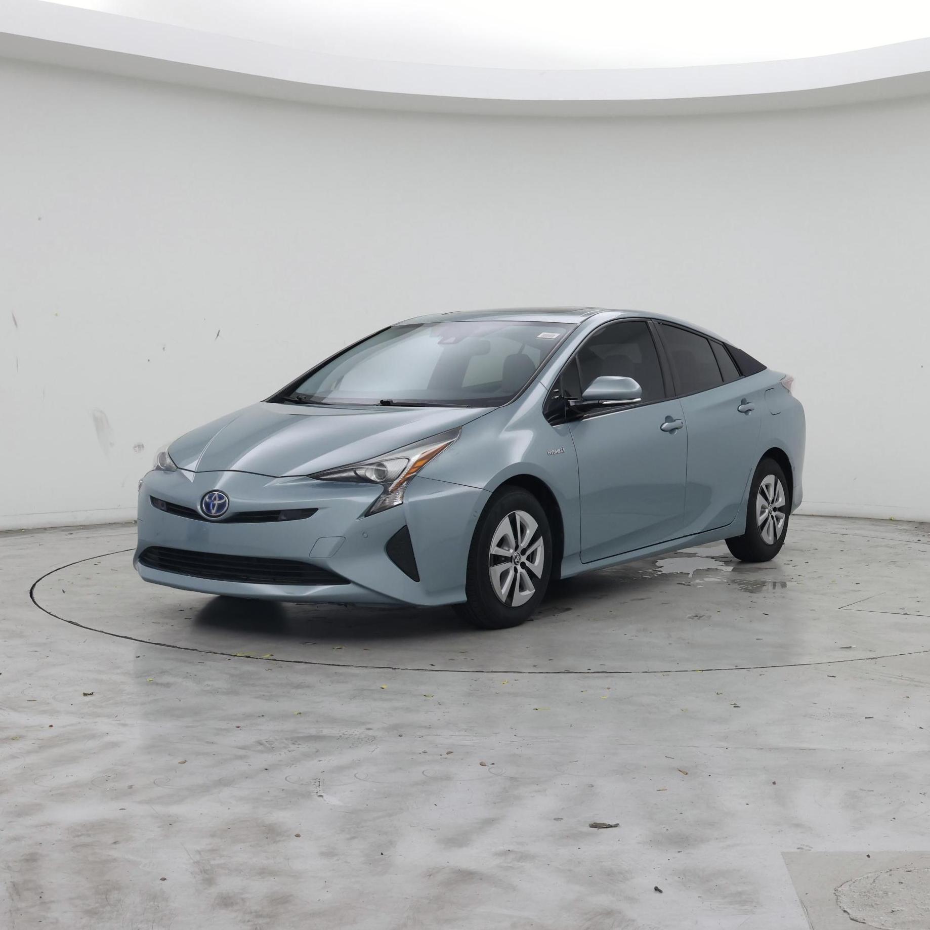 Thumbnail: 2017 Toyota Prius - 4