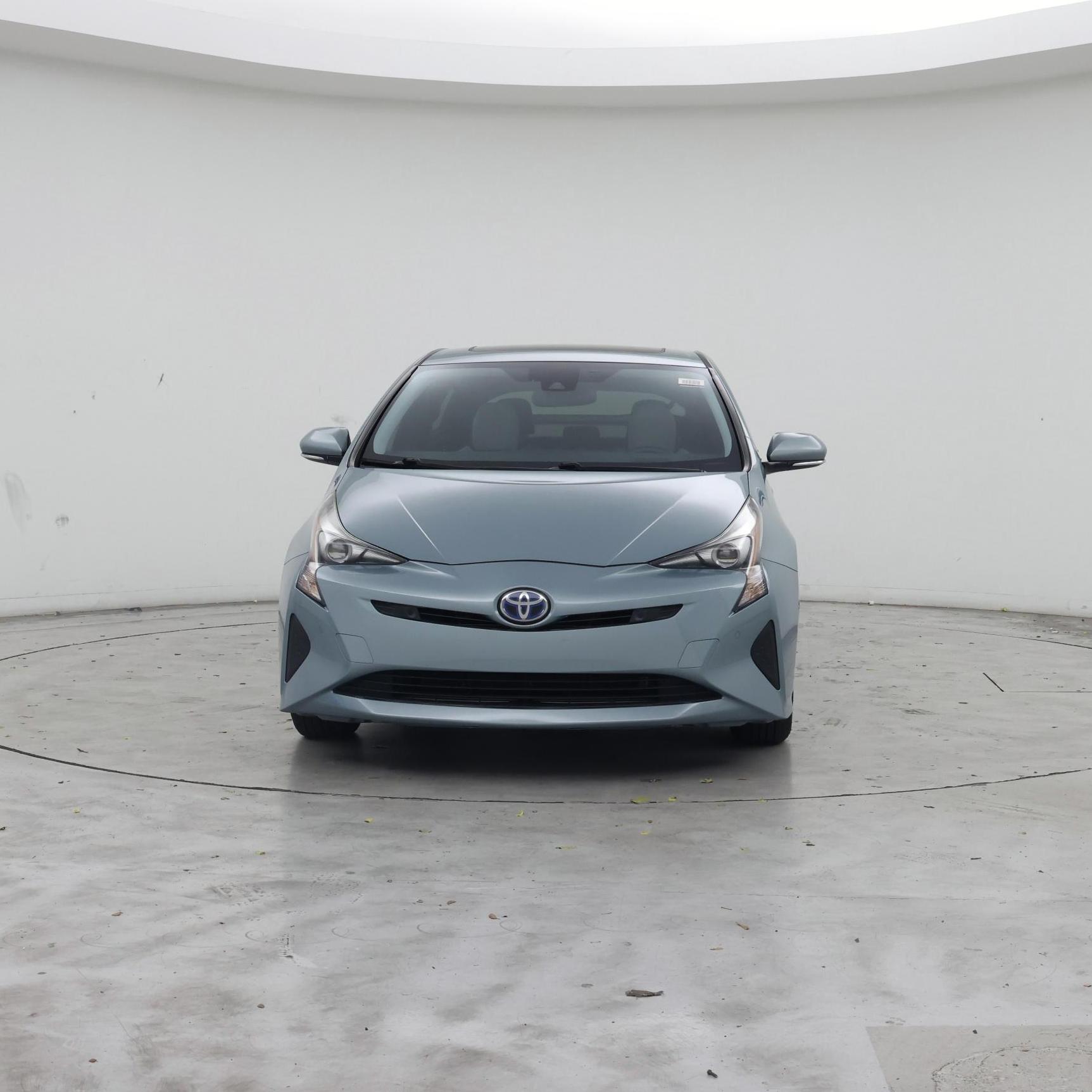 Thumbnail: 2017 Toyota Prius - 5