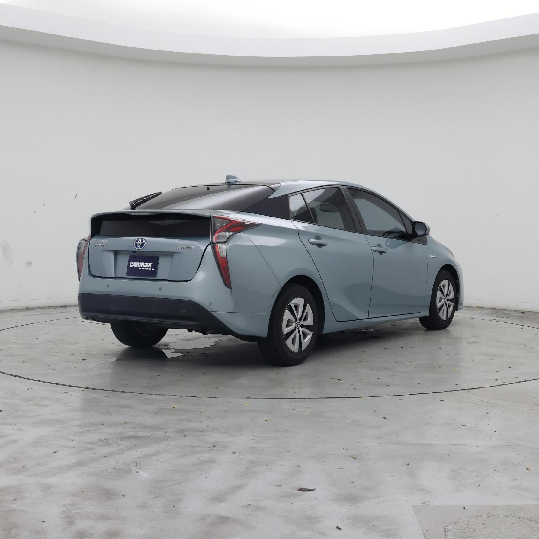 Thumbnail: 2017 Toyota Prius - 8