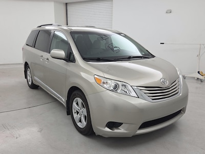 2017 Toyota Sienna LE