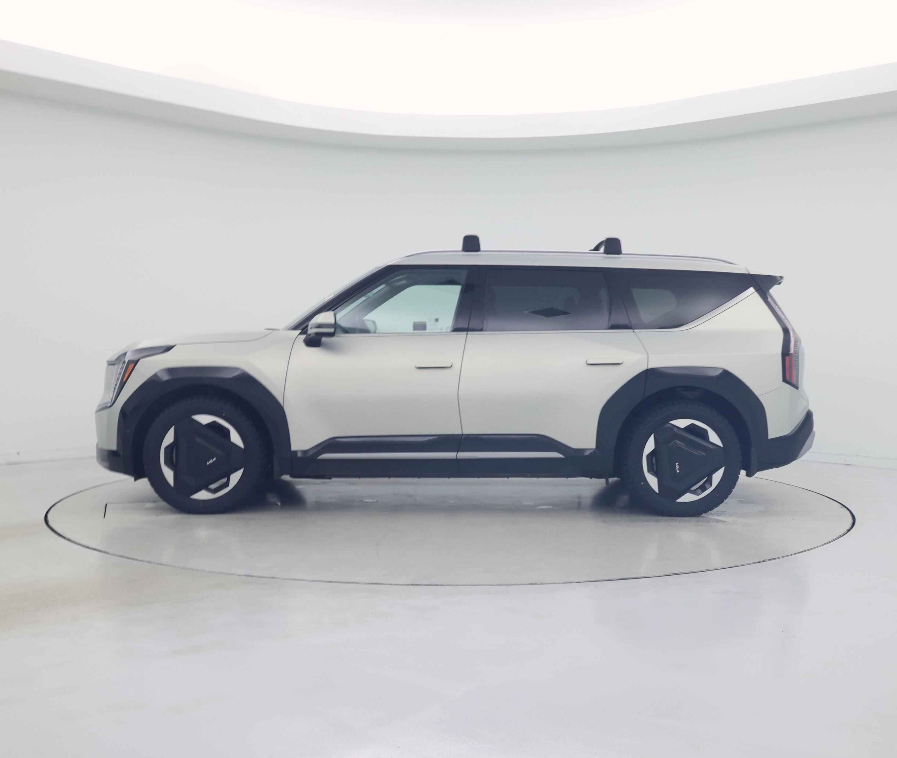 Thumbnail: 2024 Kia EV9 - 3