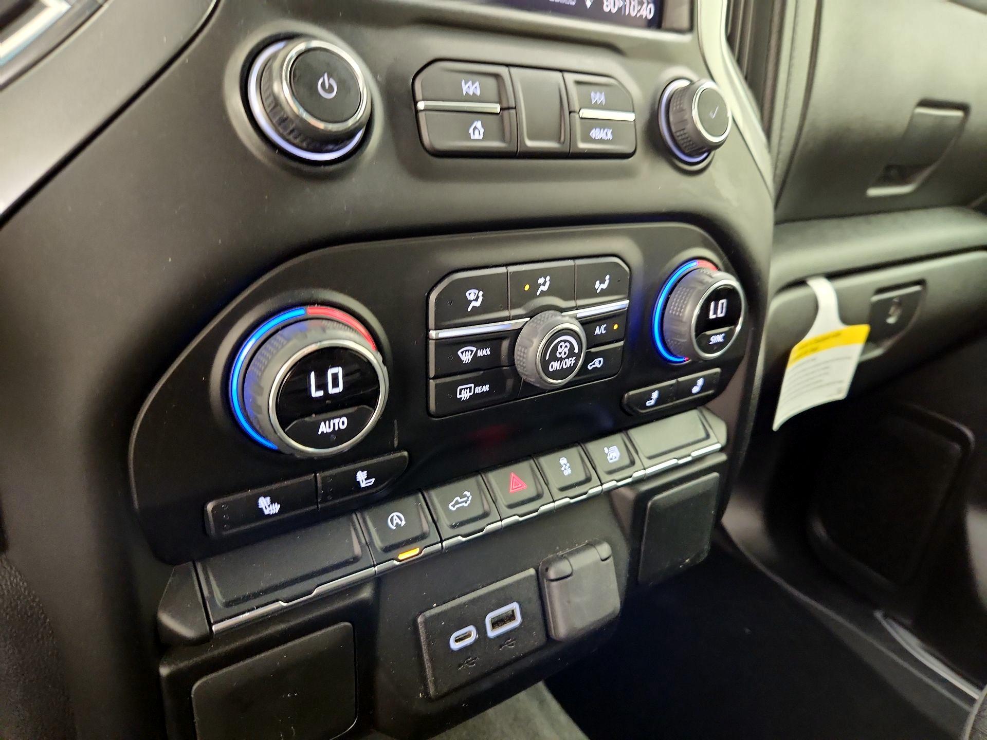 Thumbnail: 2022 Chevrolet Silverado 1500 - 16