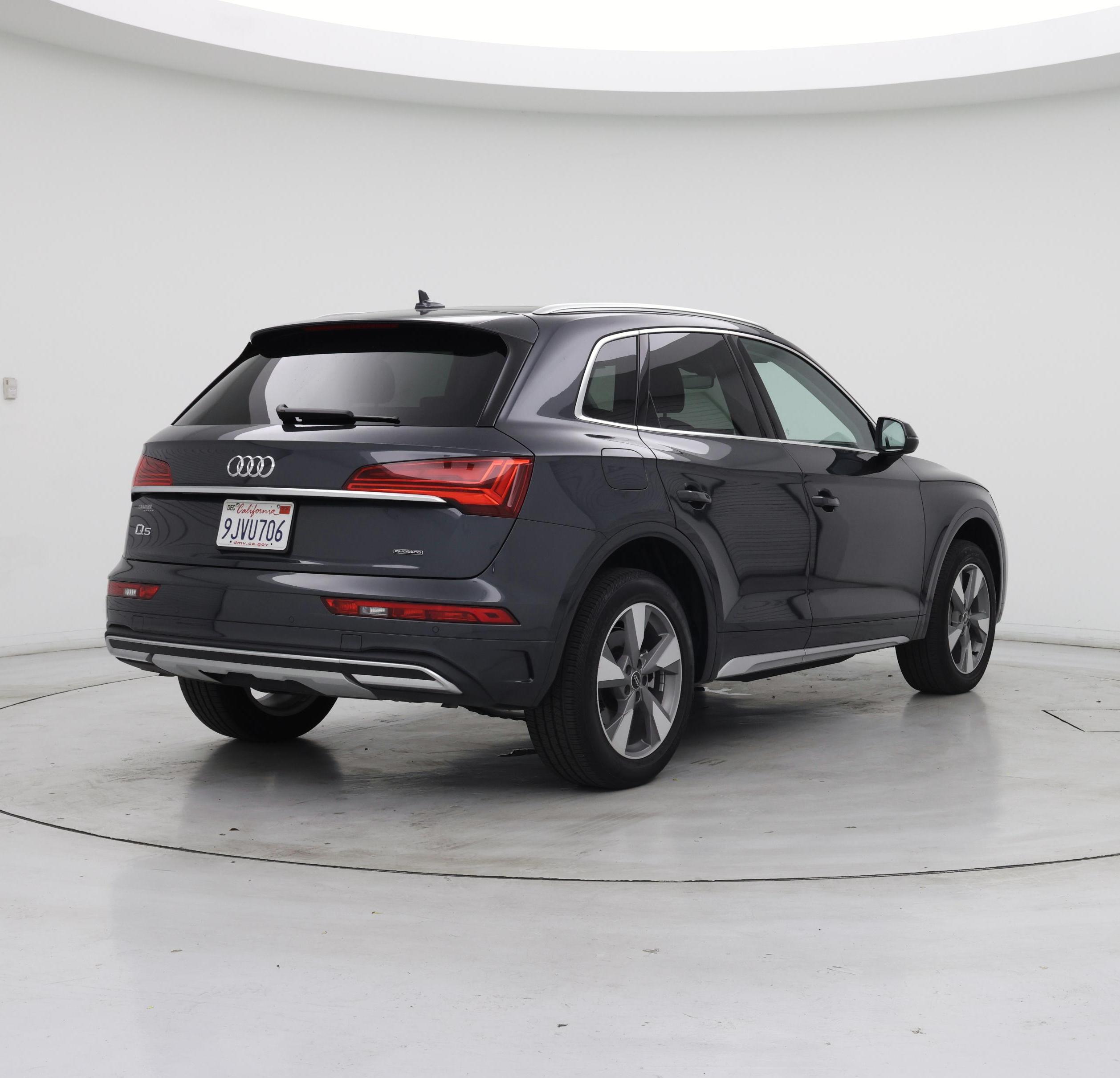 Thumbnail: 2024 Audi Q5 - 8