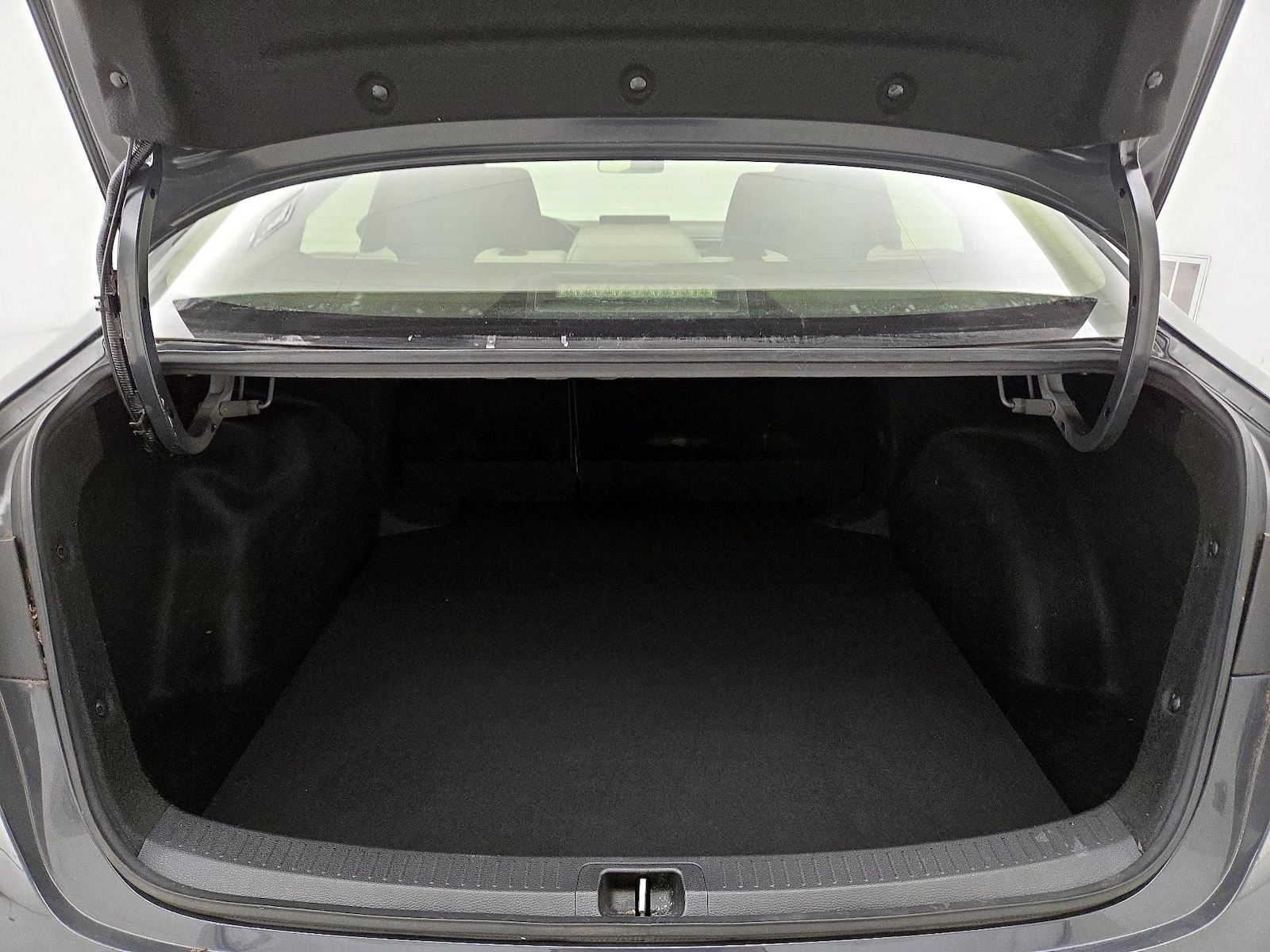2023 Toyota Corolla LE - Photo 21