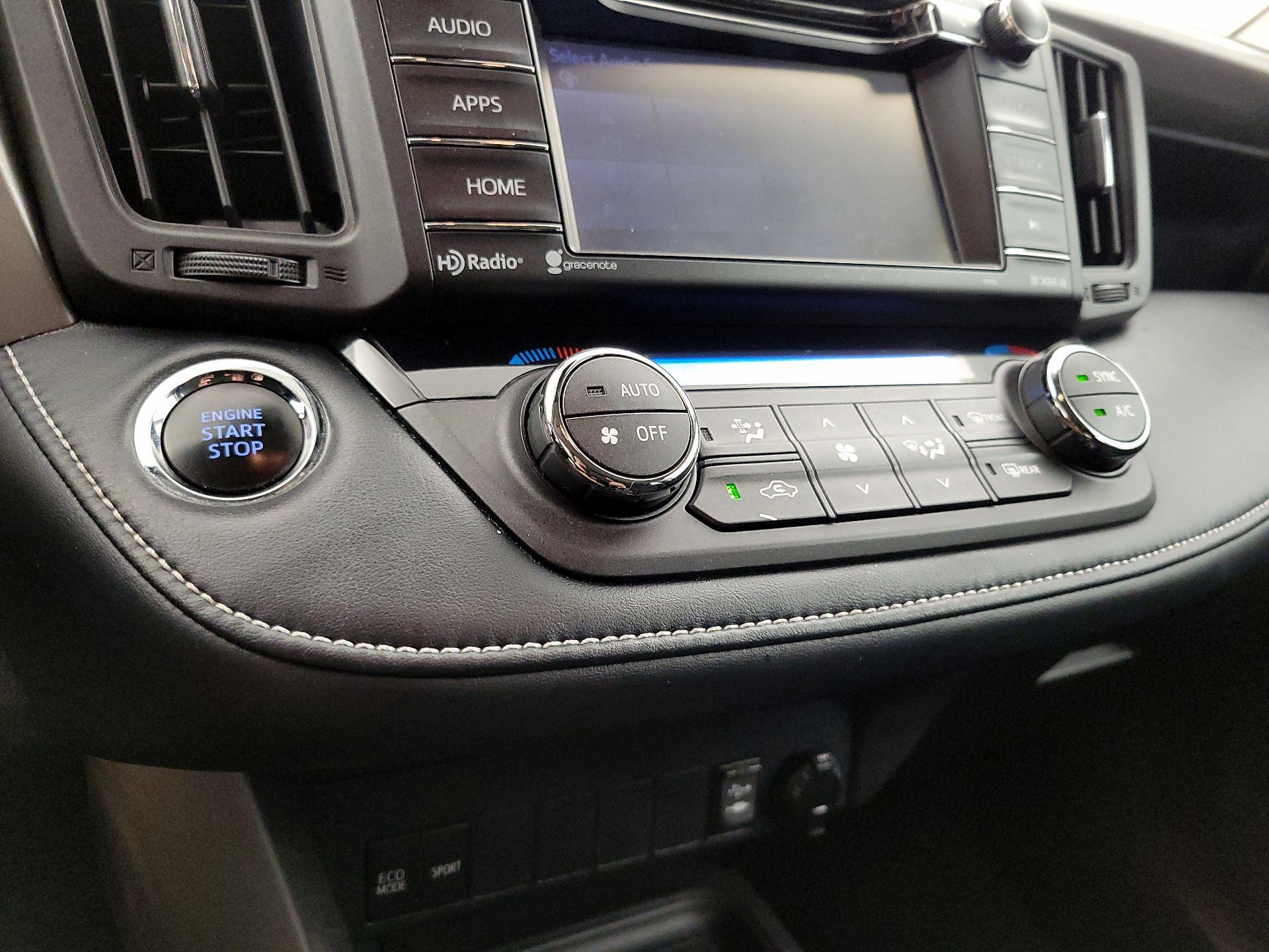 Thumbnail: 2018 Toyota RAV4 - 16