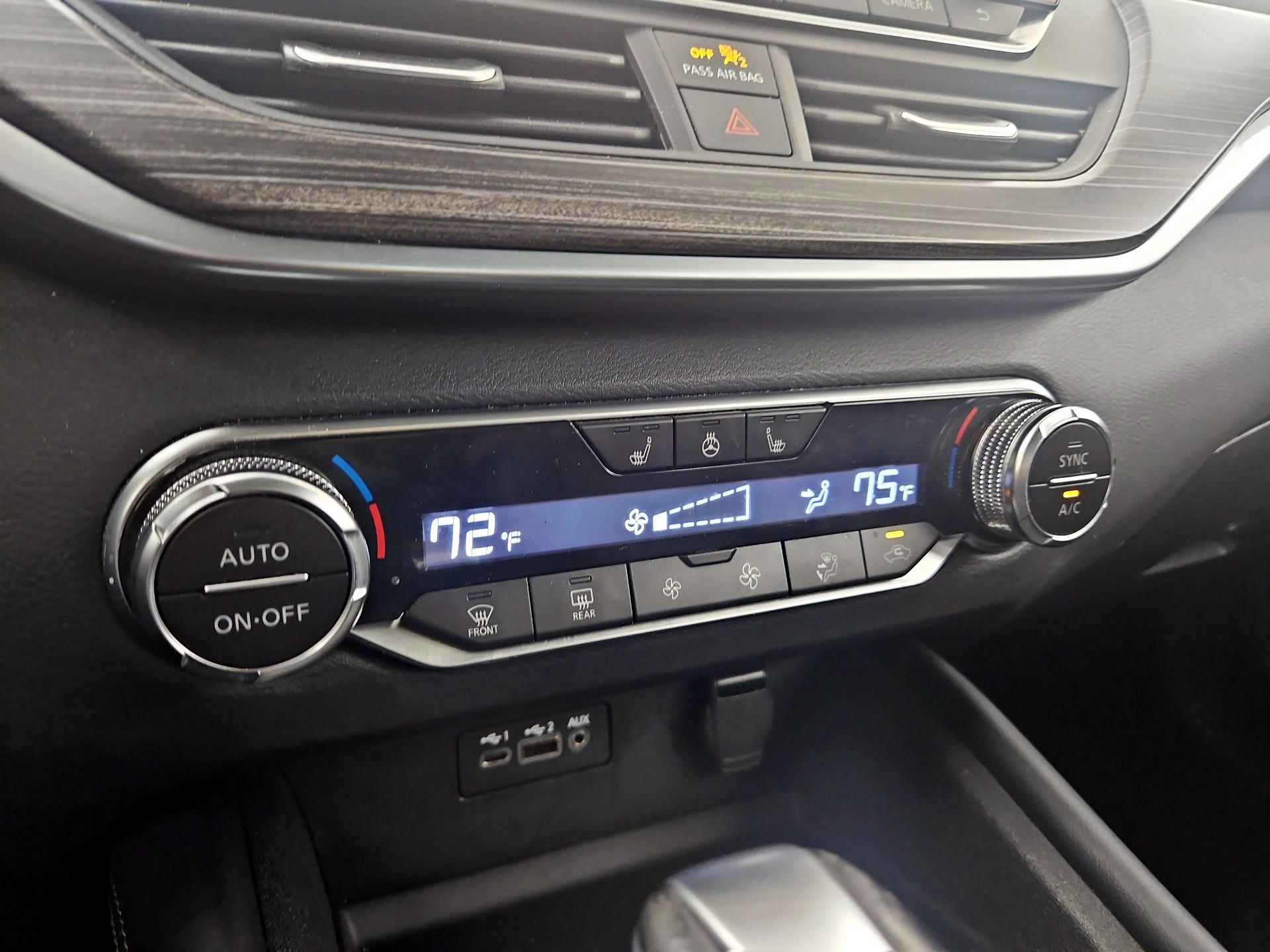 Thumbnail: 2019 Nissan Altima - 16