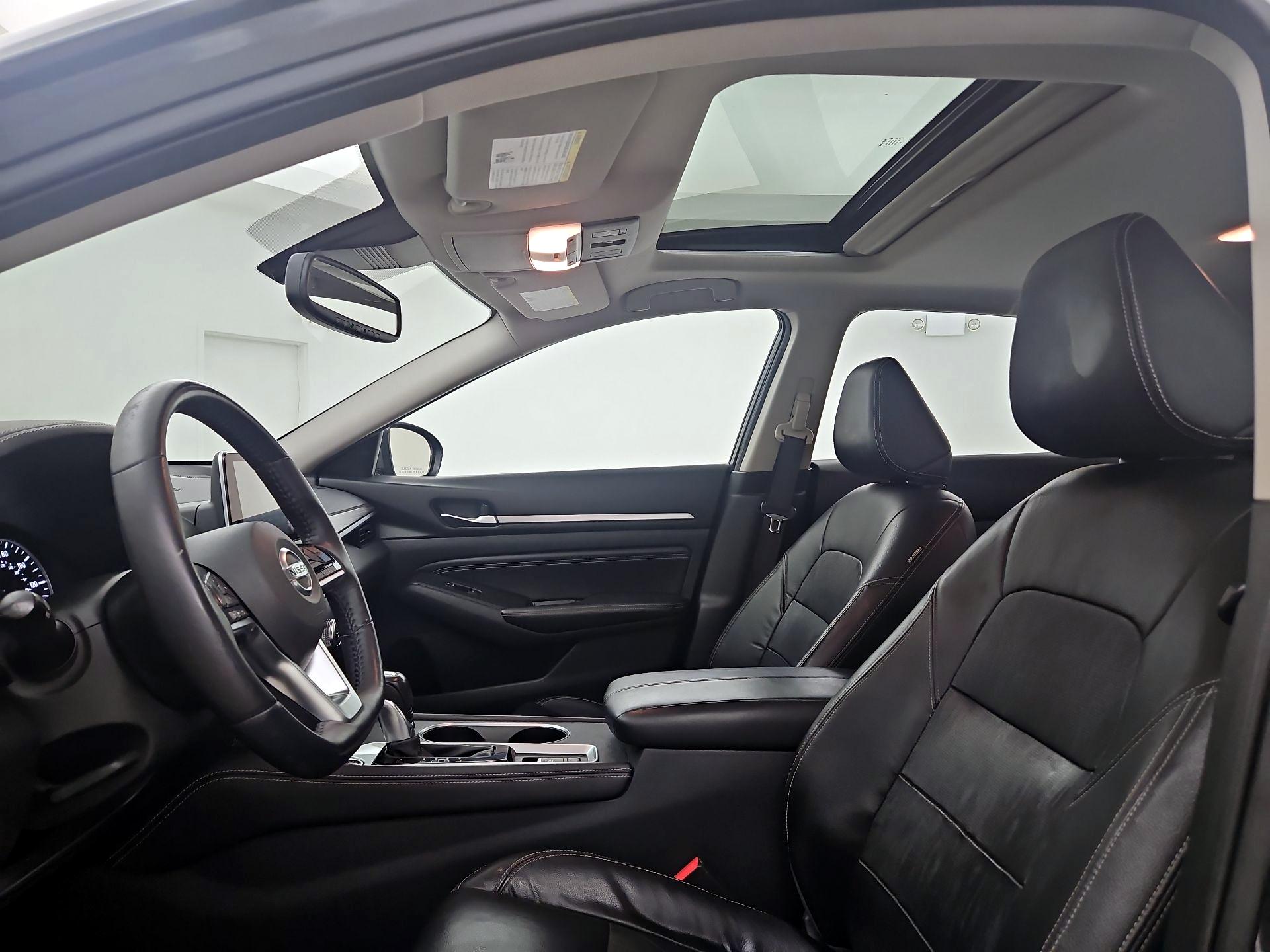 Thumbnail: 2019 Nissan Altima - 19