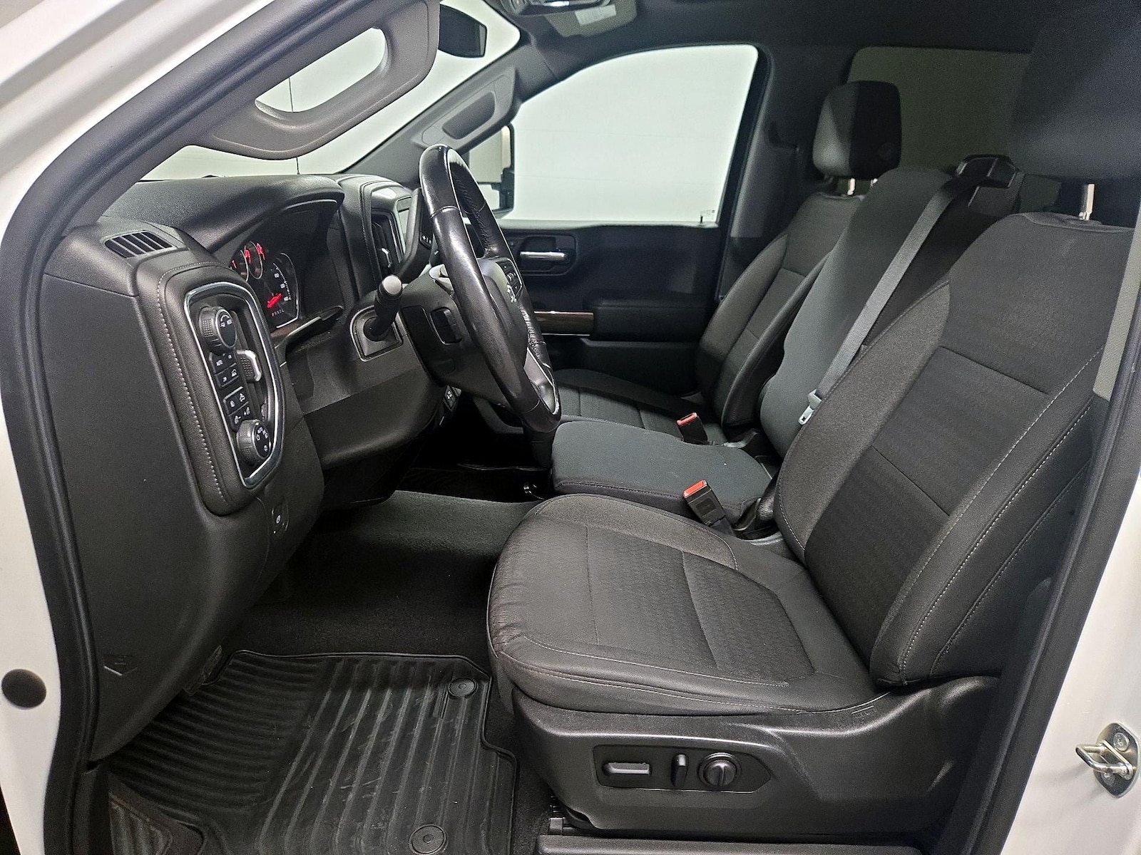 2020 Chevrolet Silverado 1500 RST - Photo 12
