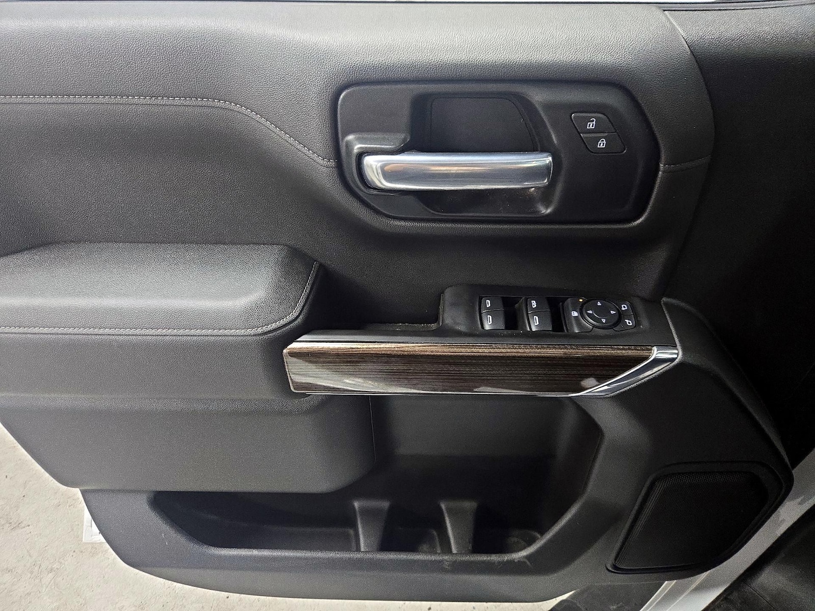 2020 Chevrolet Silverado 1500 RST - Photo 13