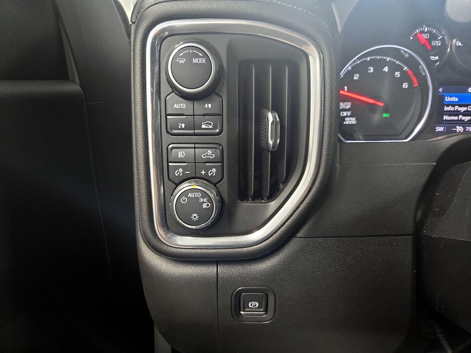 2020 Chevrolet Silverado 1500 RST - Photo 14