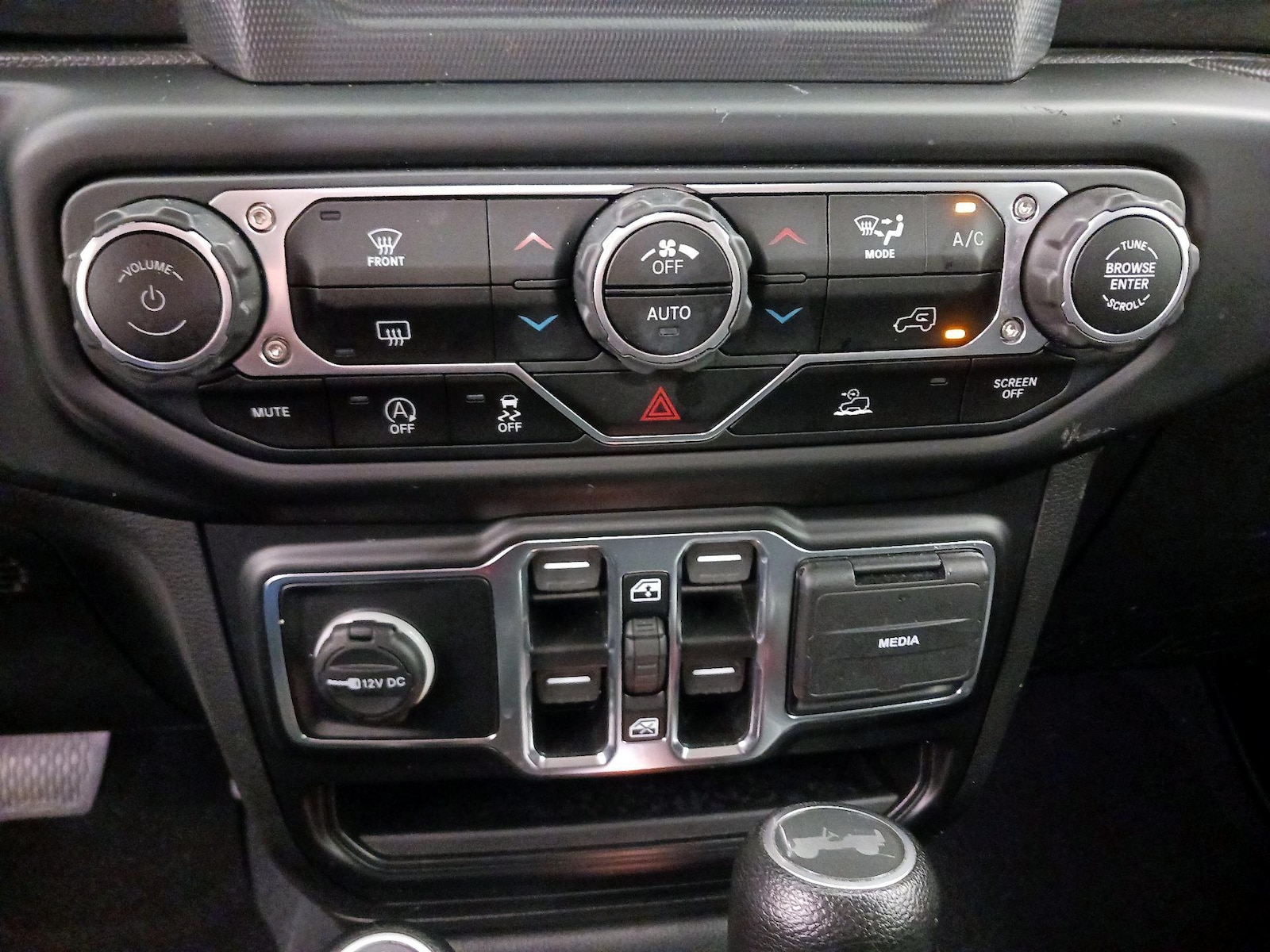 2022 Jeep Wrangler Unlimited Altitude - Photo 17