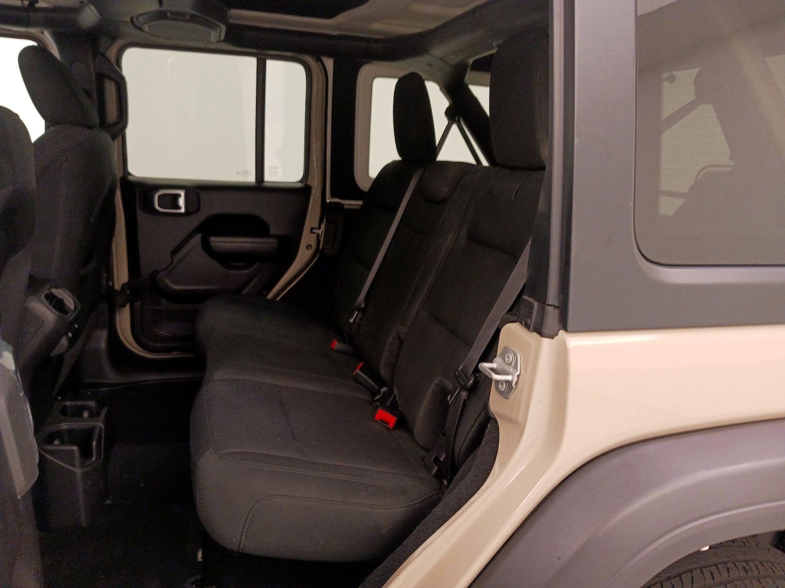 2022 Jeep Wrangler Unlimited Altitude - Photo 20
