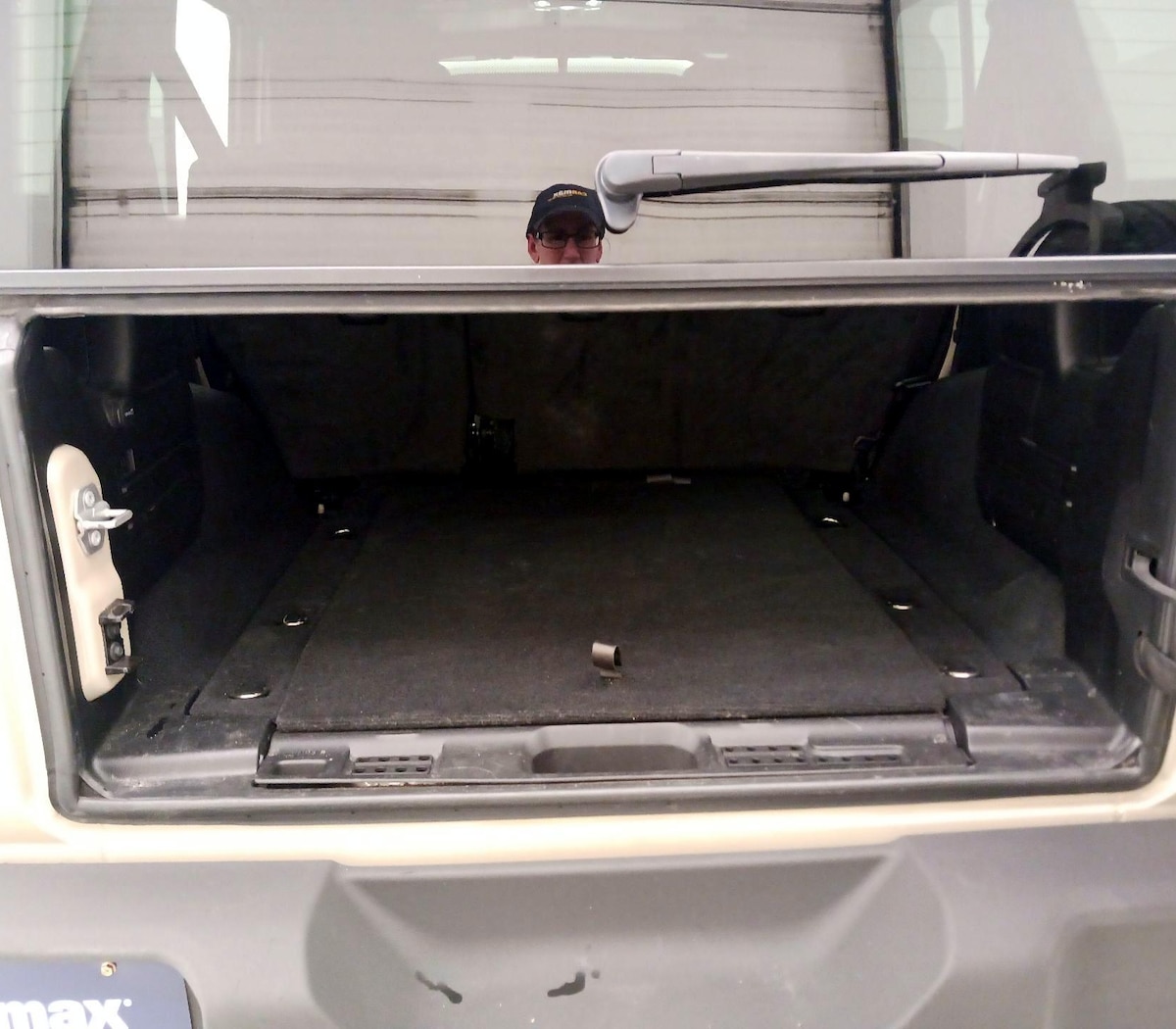 Trunk/Cargo (Seats Up)