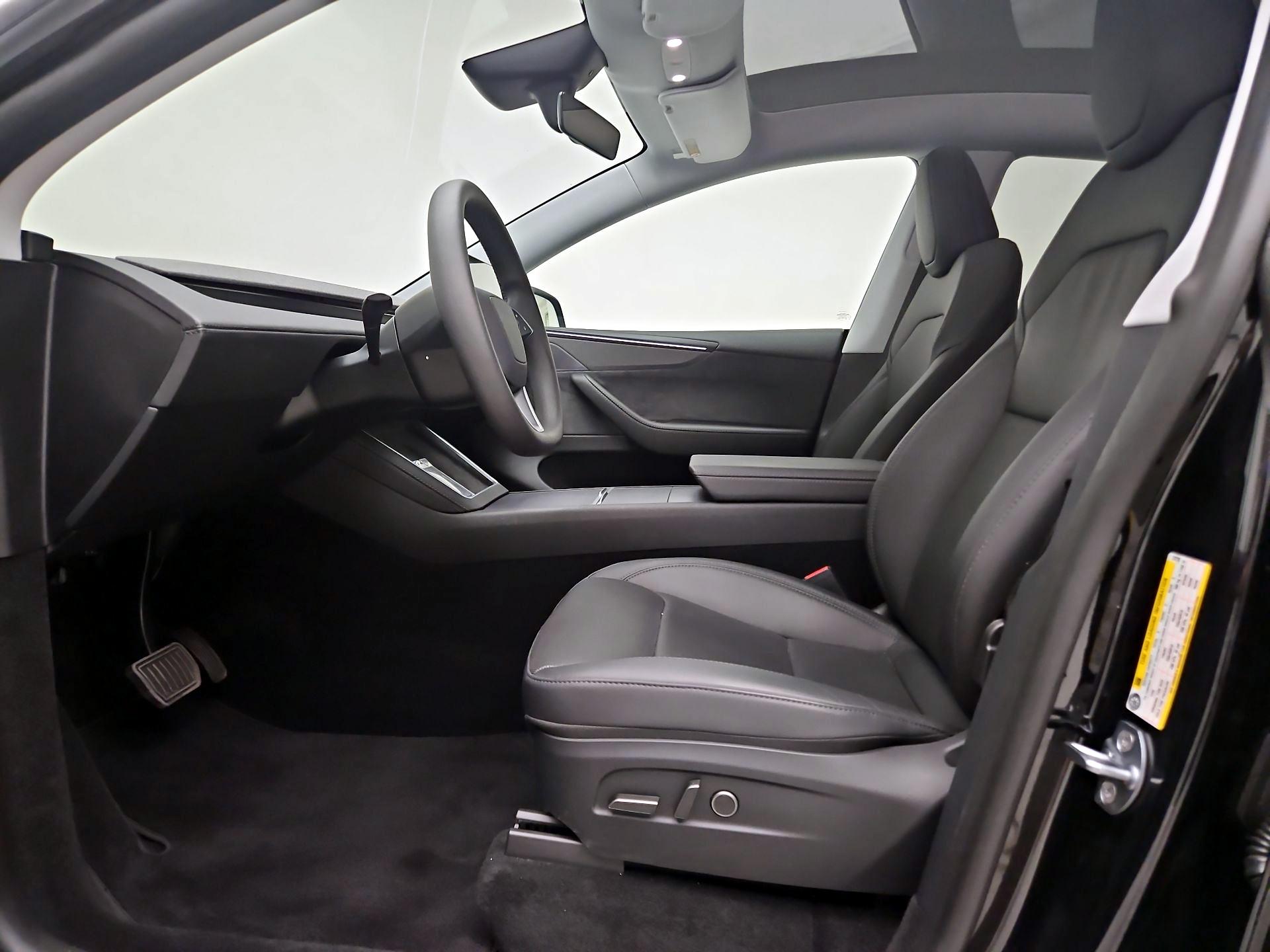Thumbnail: 2026 Tesla Model Y - 11