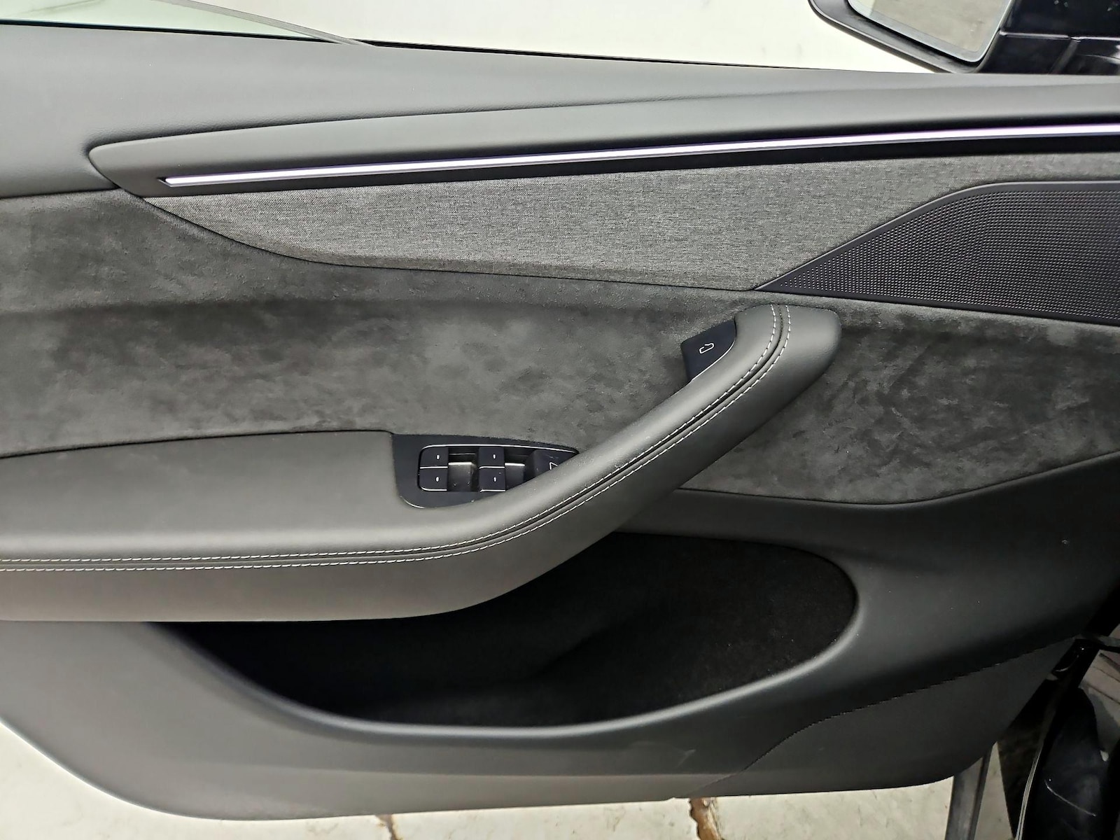 2026 Tesla Model Y Long Range - Photo 13