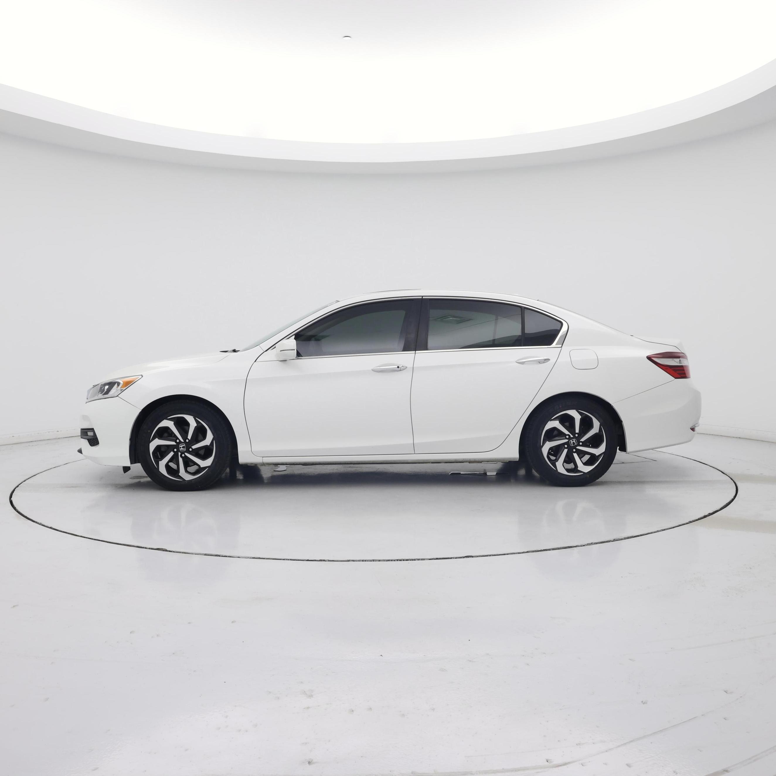 Thumbnail: 2016 Honda Accord - 3