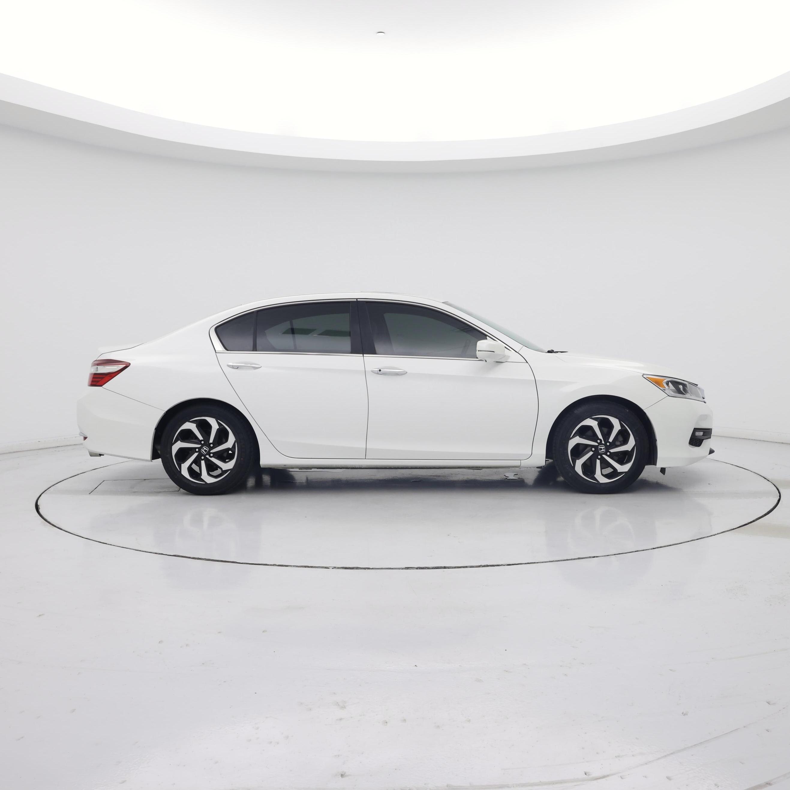 Thumbnail: 2016 Honda Accord - 7