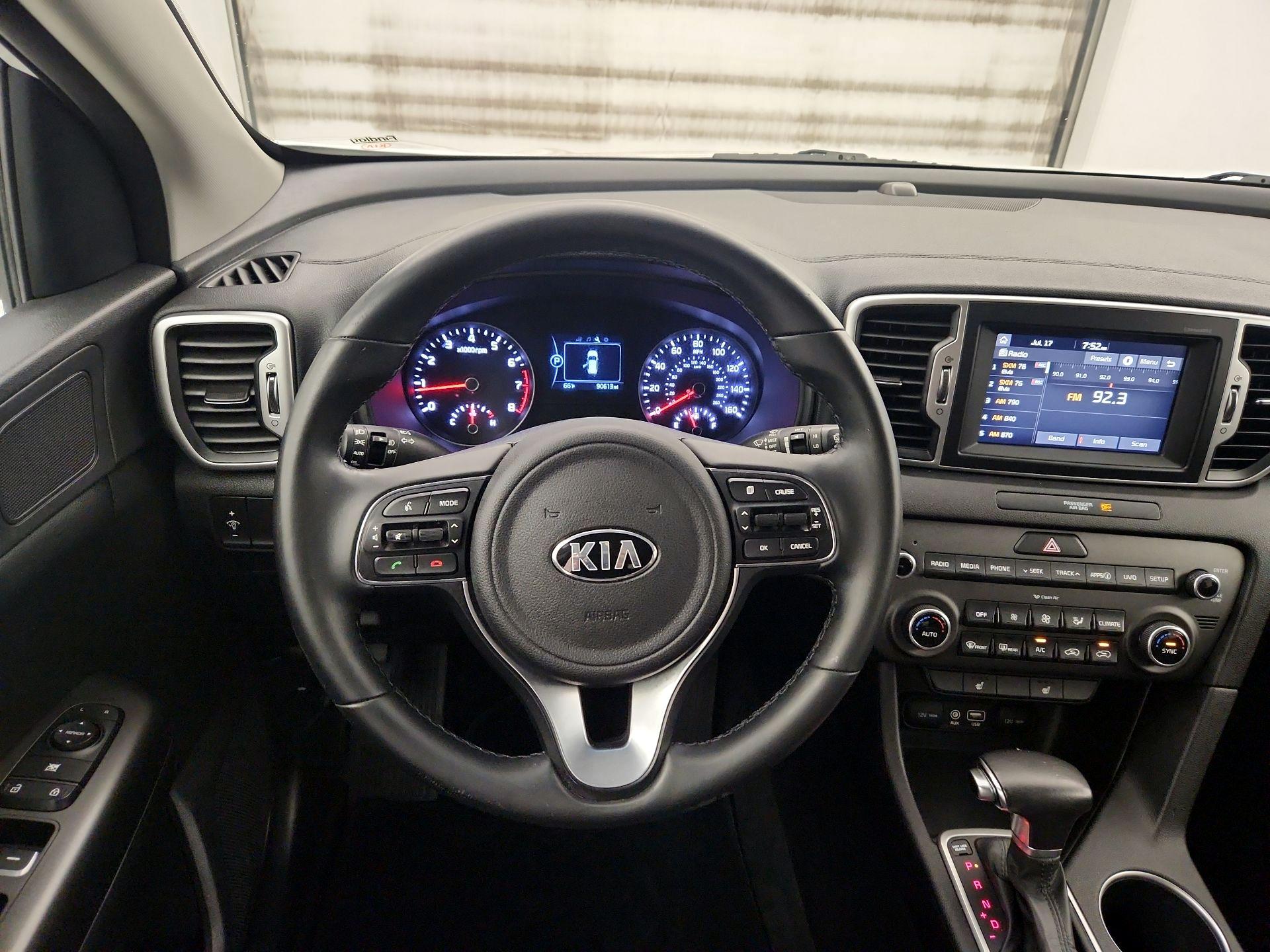Thumbnail: 2017 Kia Sportage - 10