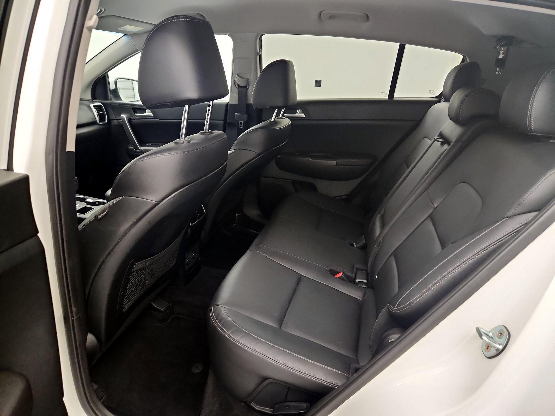 Thumbnail: 2017 Kia Sportage - 18