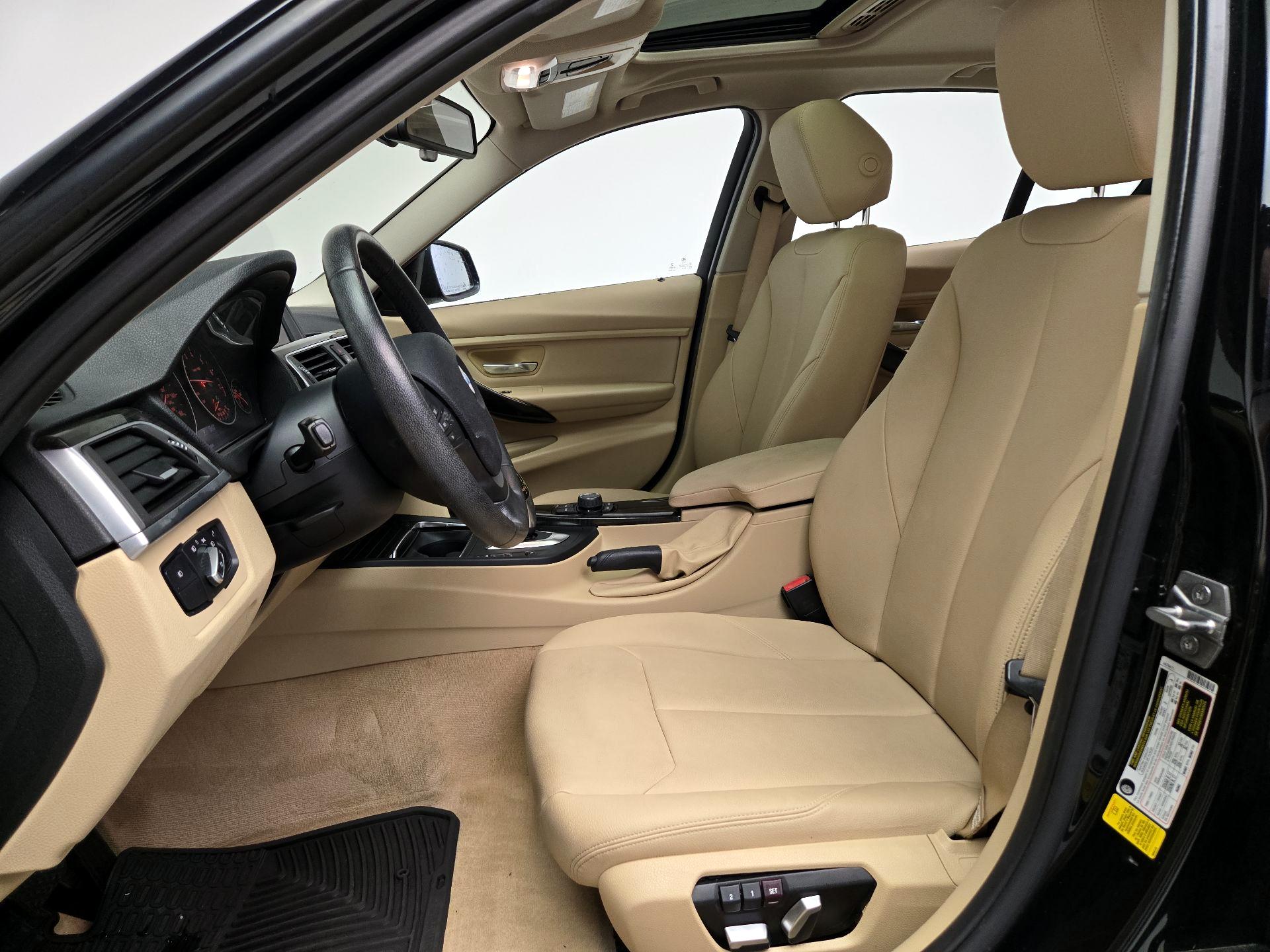 Thumbnail: 2016 BMW 3 Series - 11