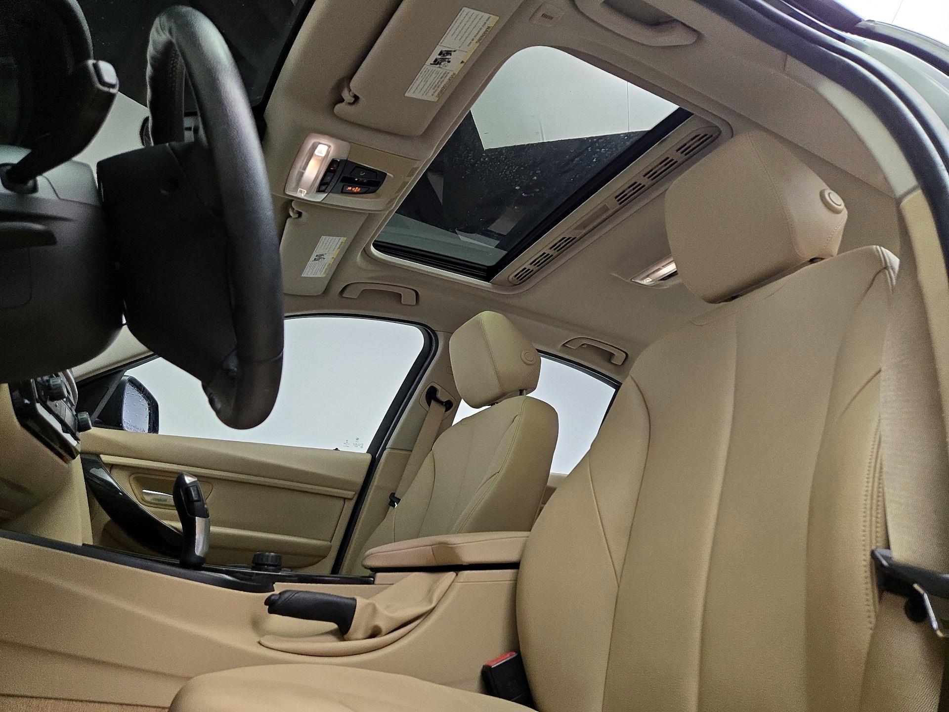Thumbnail: 2016 BMW 3 Series - 19