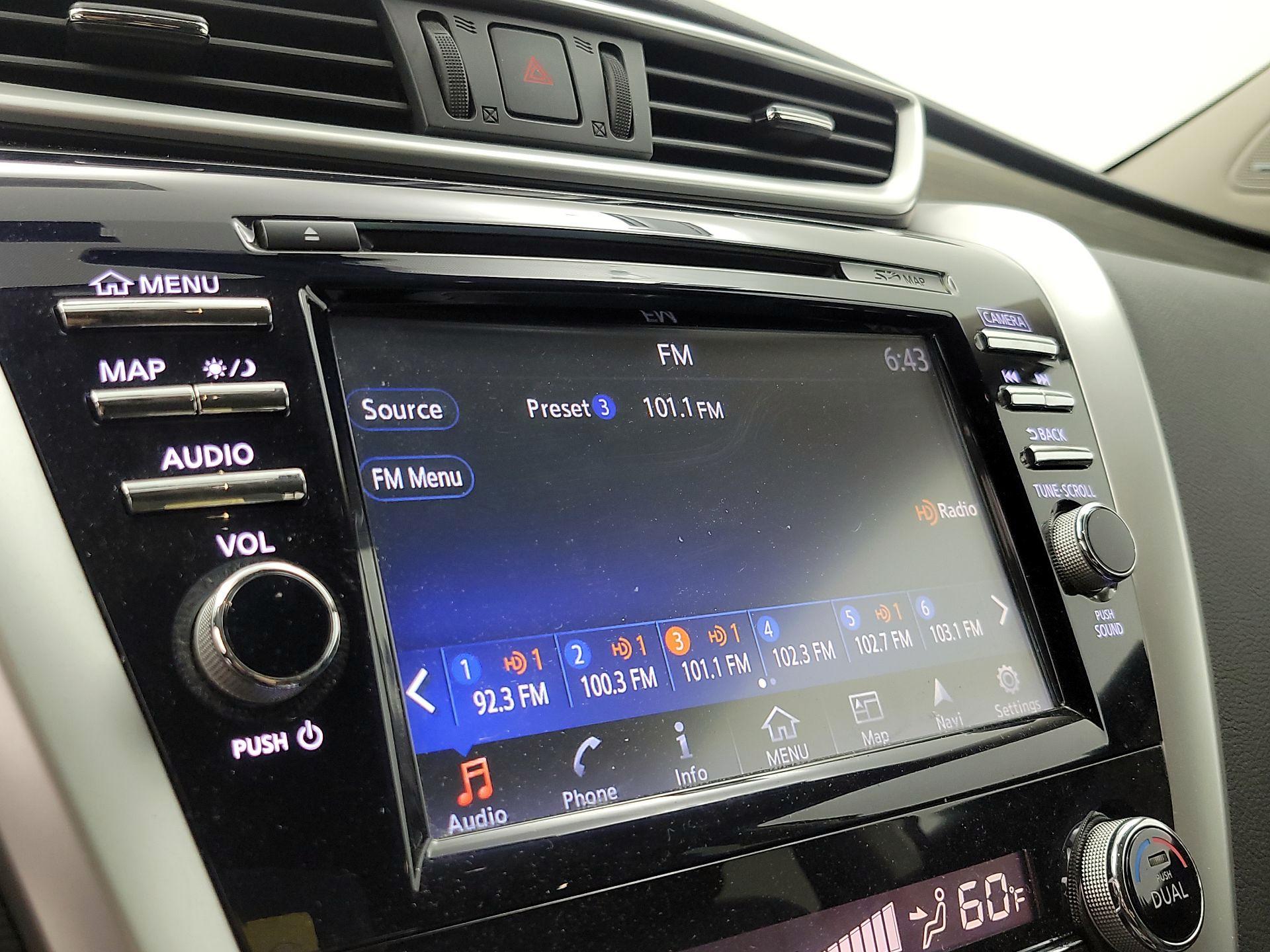 Thumbnail: 2016 Nissan Murano - 16