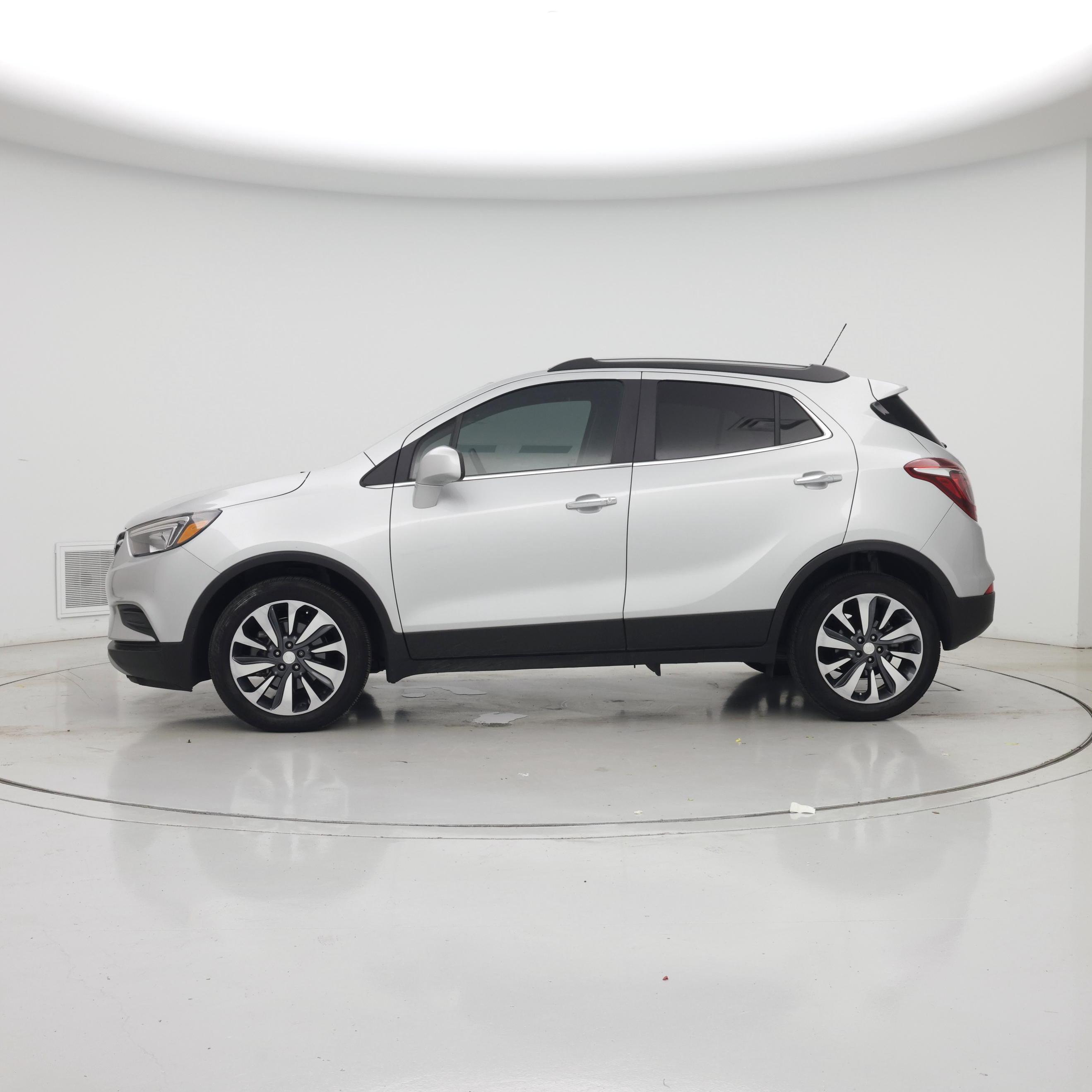Thumbnail: 2022 Buick Encore - 3