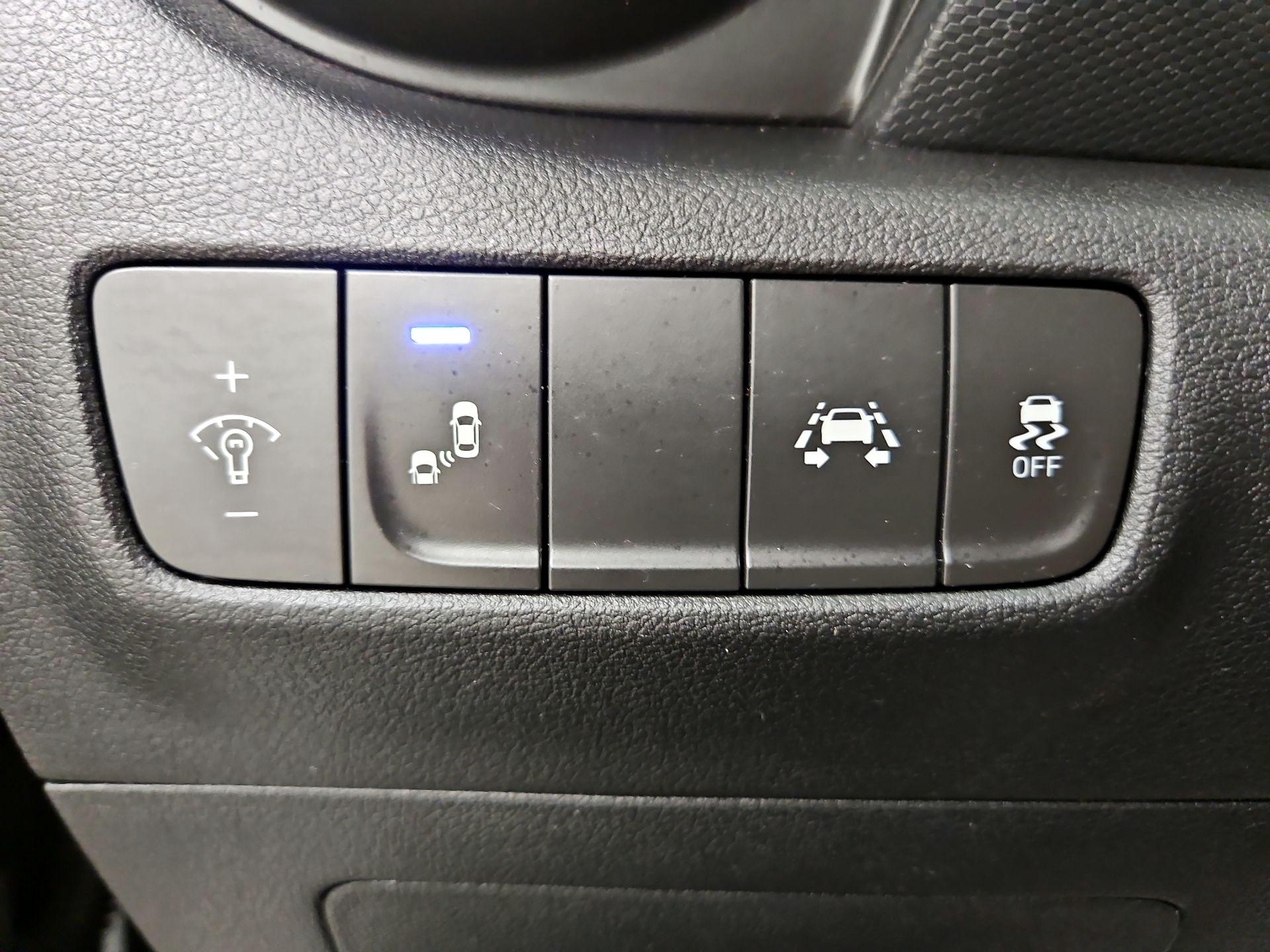 Thumbnail: 2019 Hyundai Kona - 13