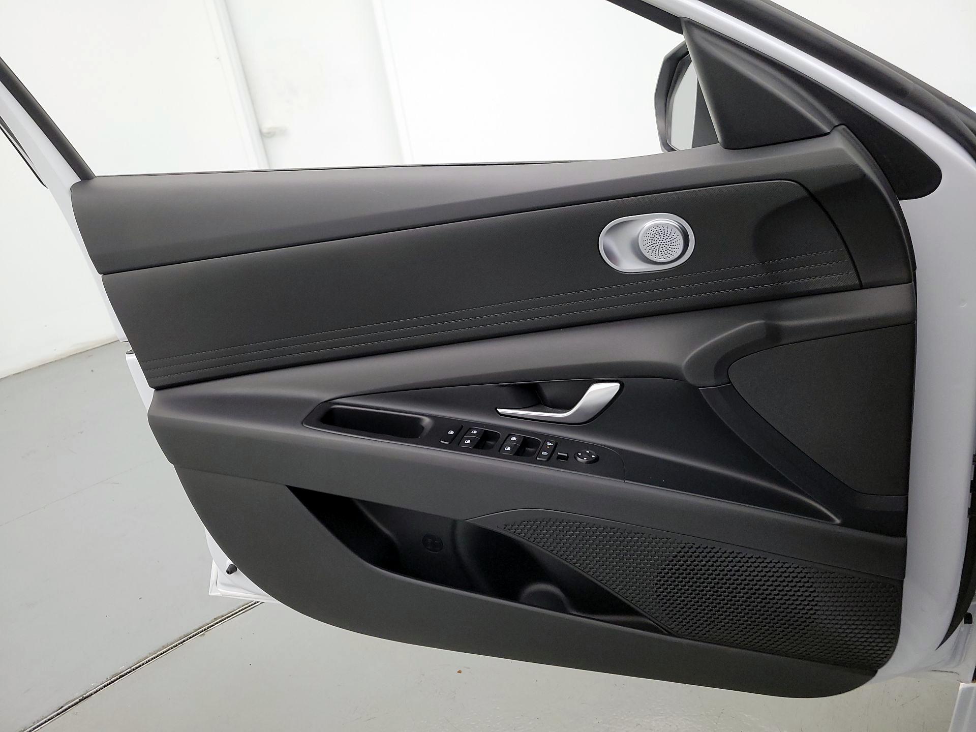 Thumbnail: 2024 Hyundai Elantra - 12