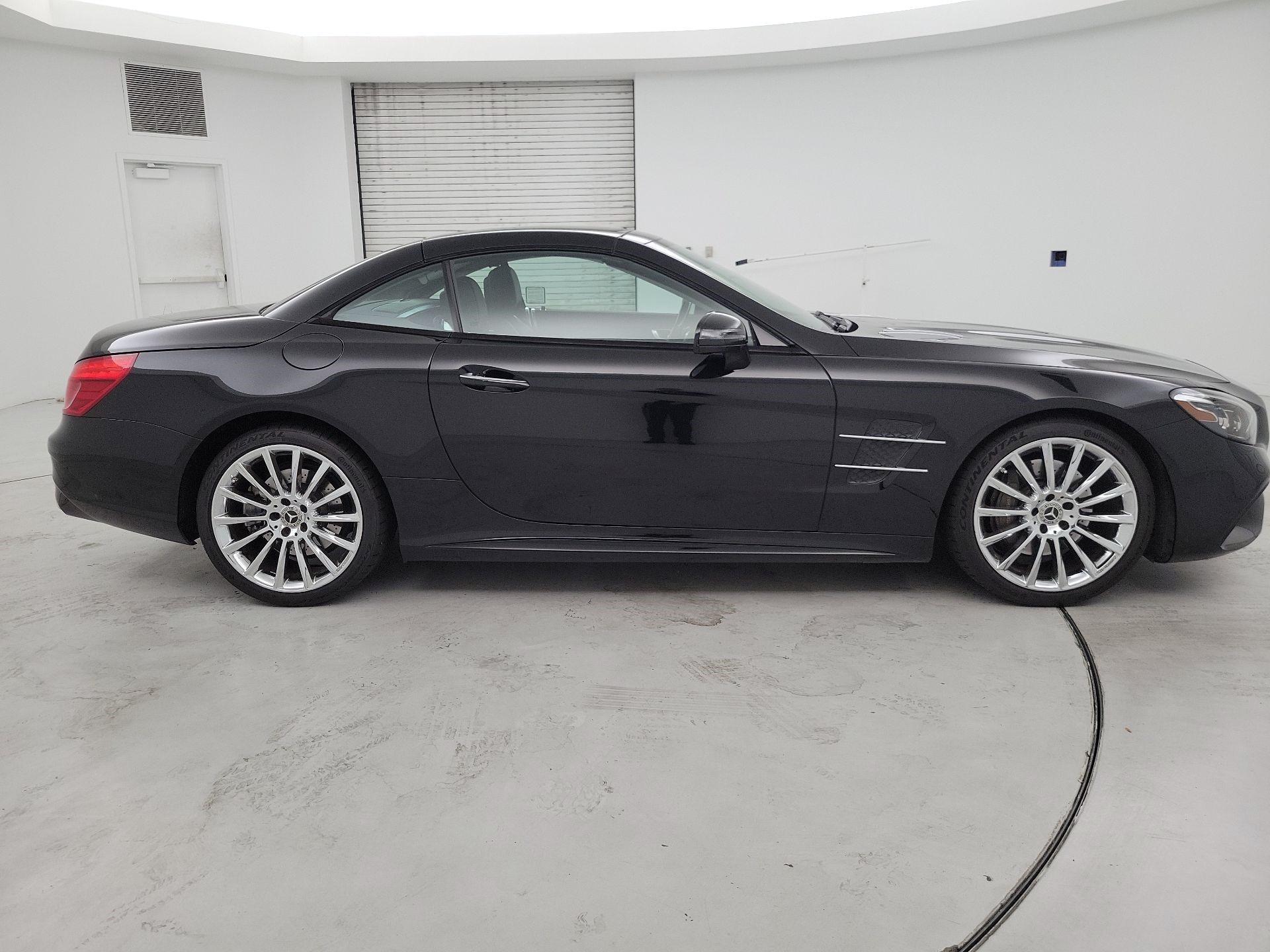 Thumbnail: 2017 Mercedes-Benz SL-Class - 4
