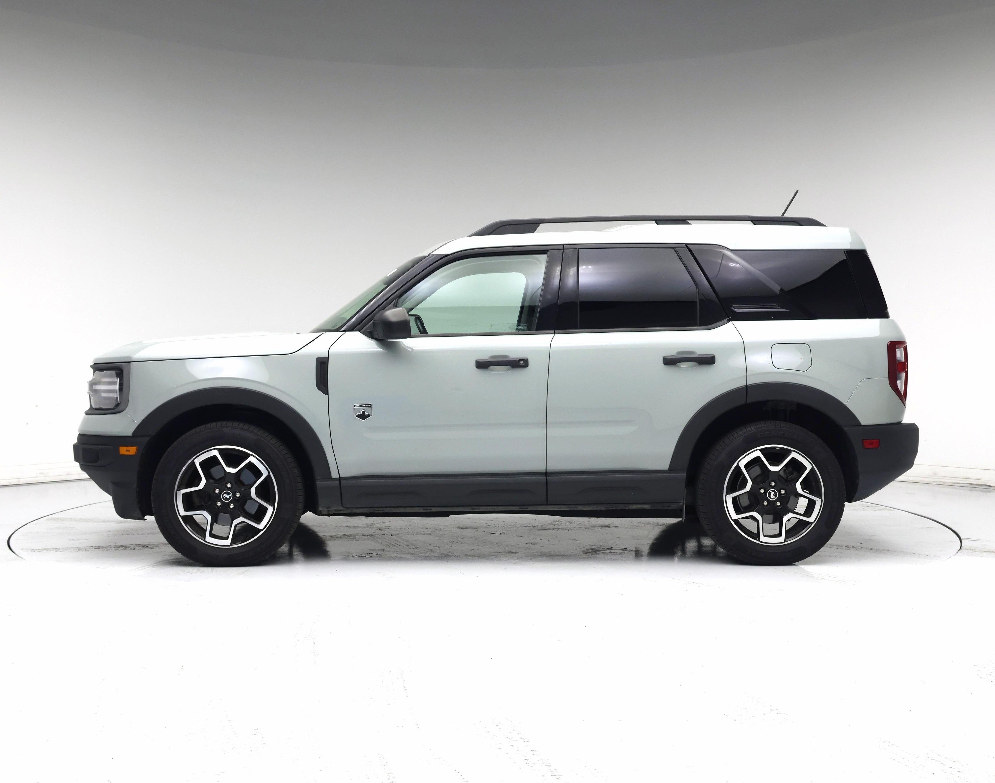 Thumbnail: 2022 Ford Bronco Sport - 3