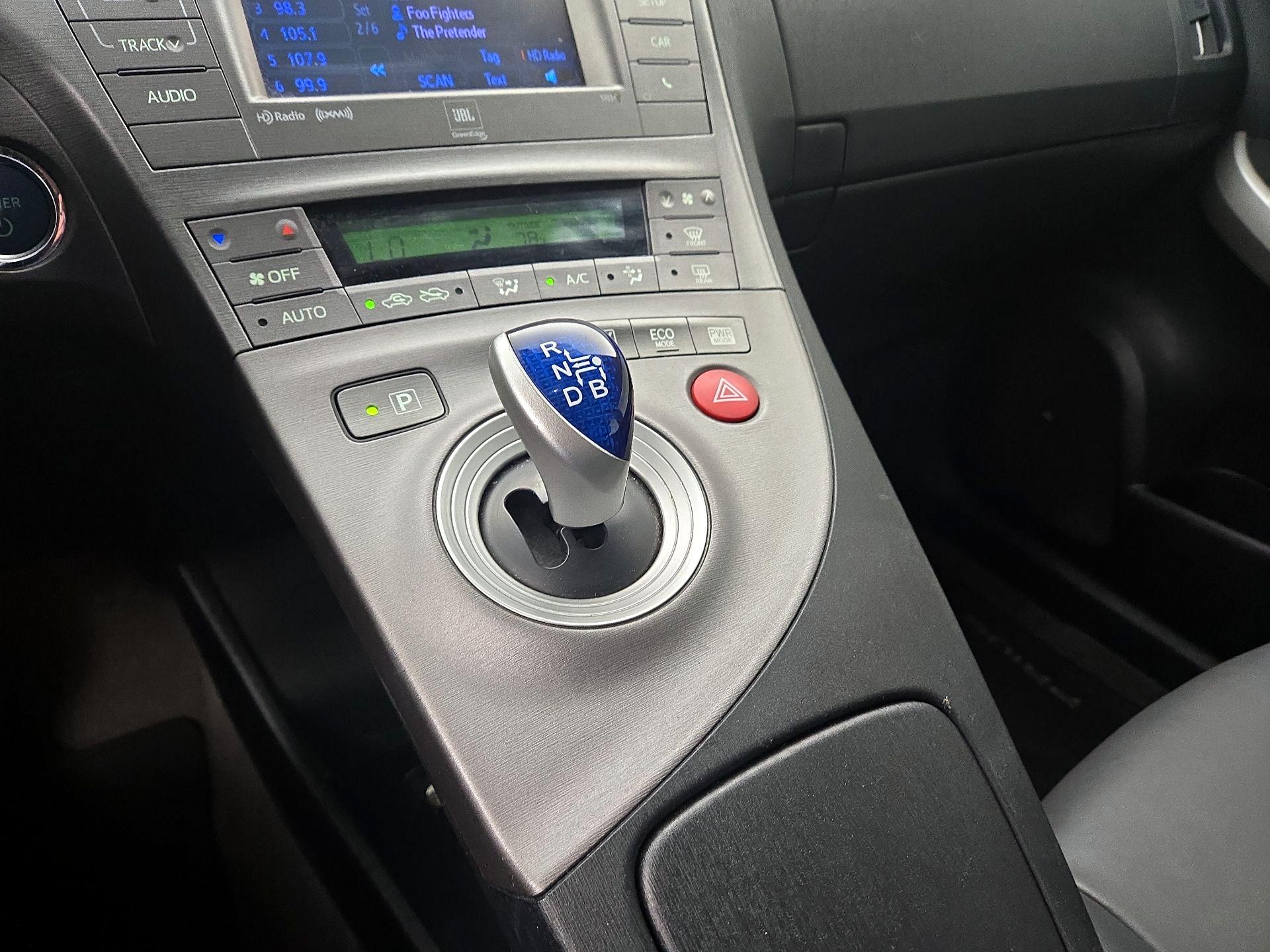 Thumbnail: 2014 Toyota Prius - 15