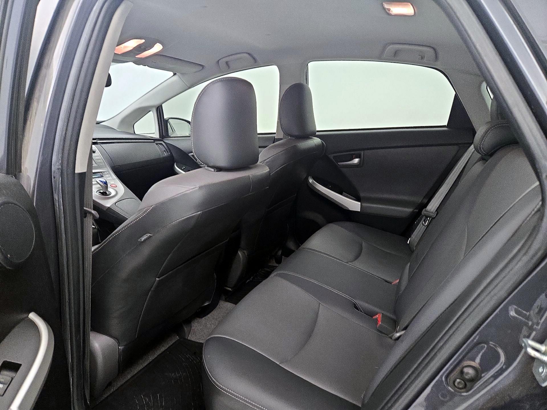 Thumbnail: 2014 Toyota Prius - 17
