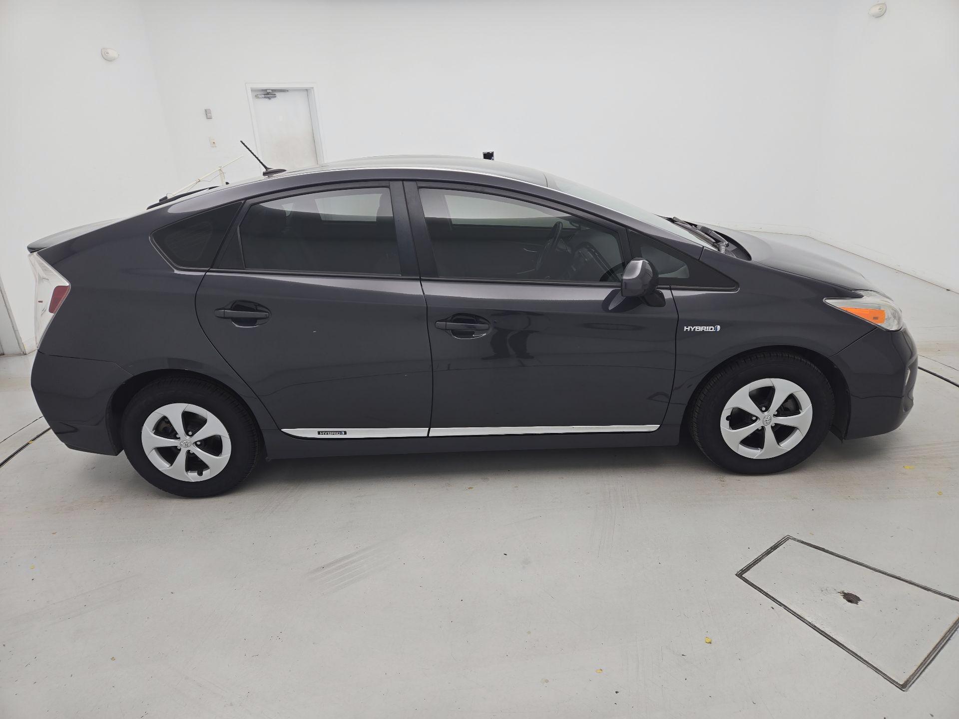 Thumbnail: 2014 Toyota Prius - 4