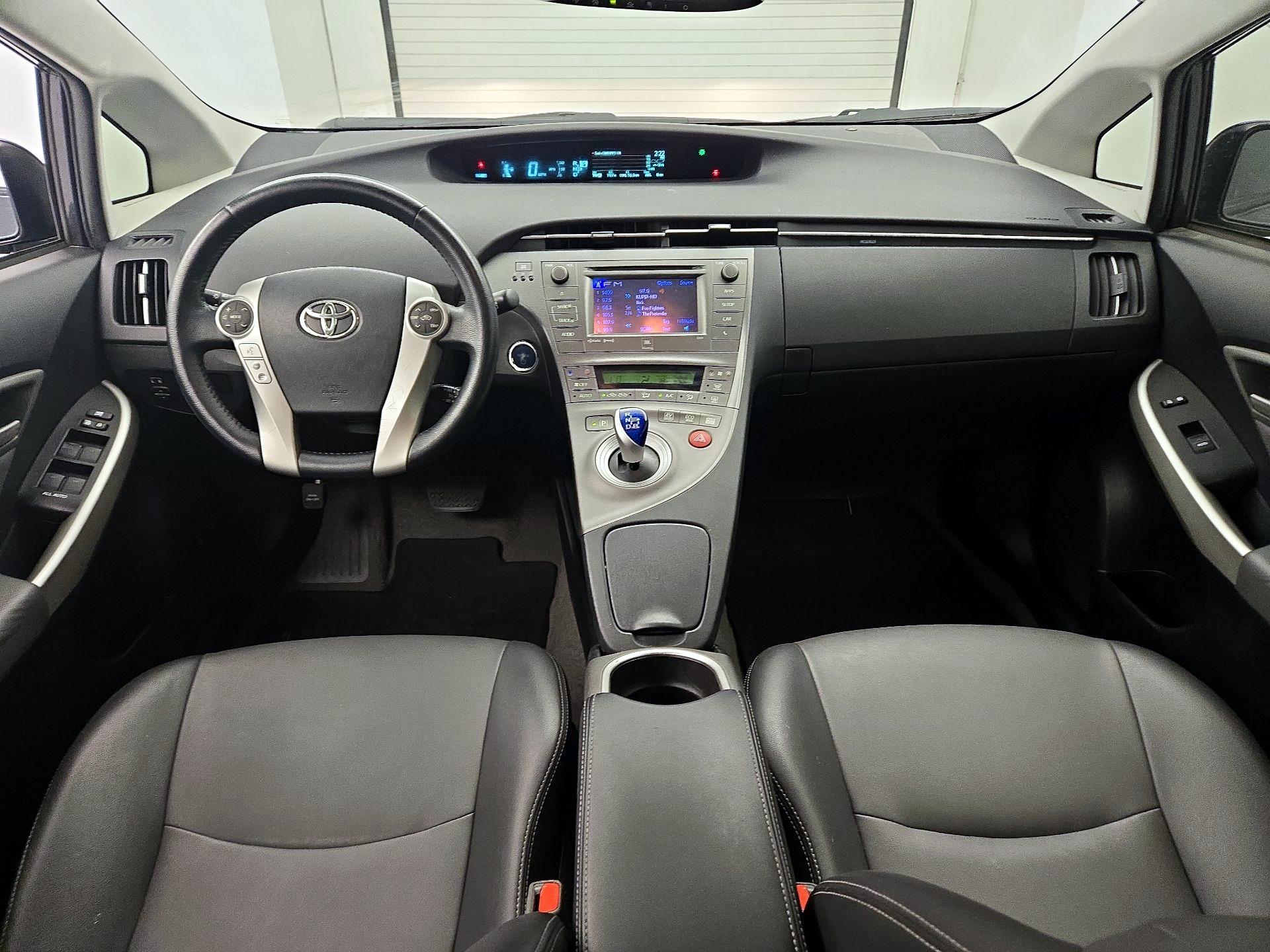 Thumbnail: 2014 Toyota Prius - 8