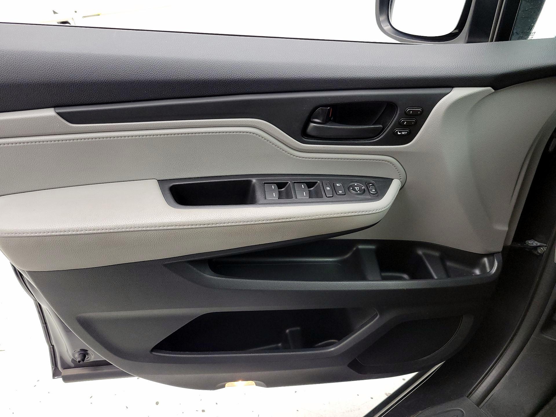 Thumbnail: 2019 Honda Odyssey - 12