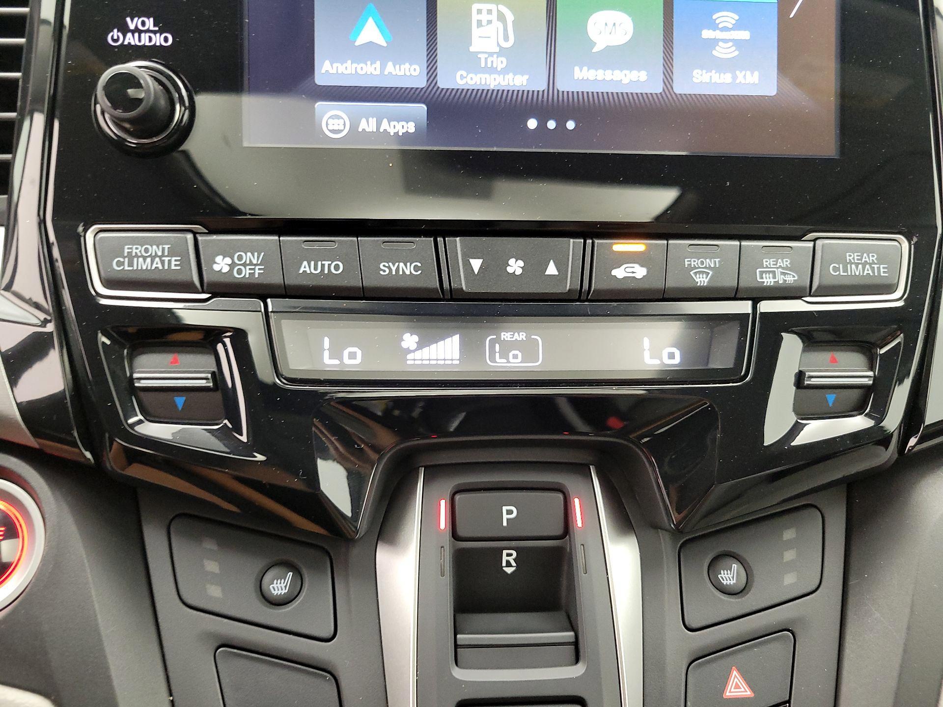 Thumbnail: 2019 Honda Odyssey - 16