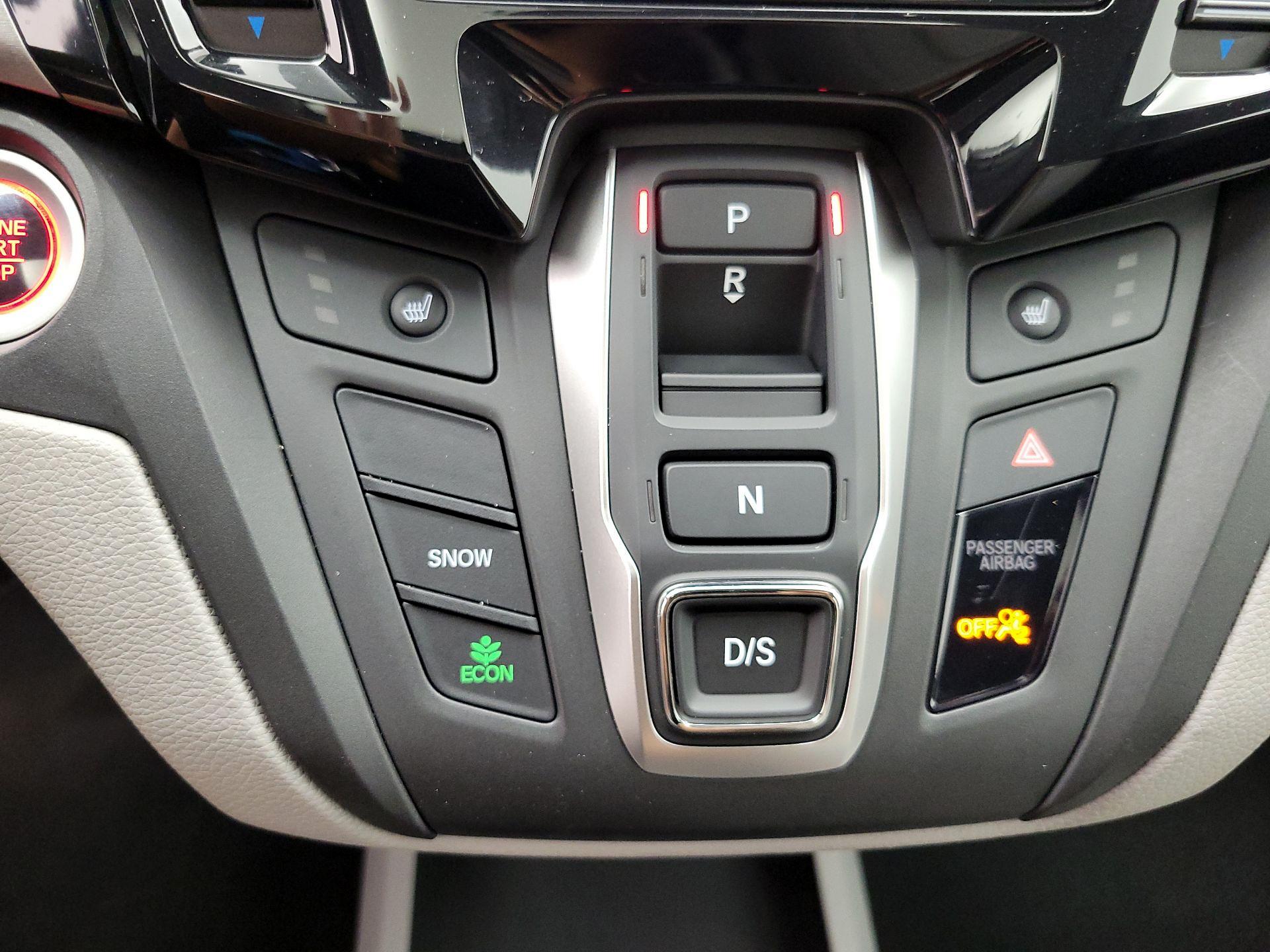 Thumbnail: 2019 Honda Odyssey - 17