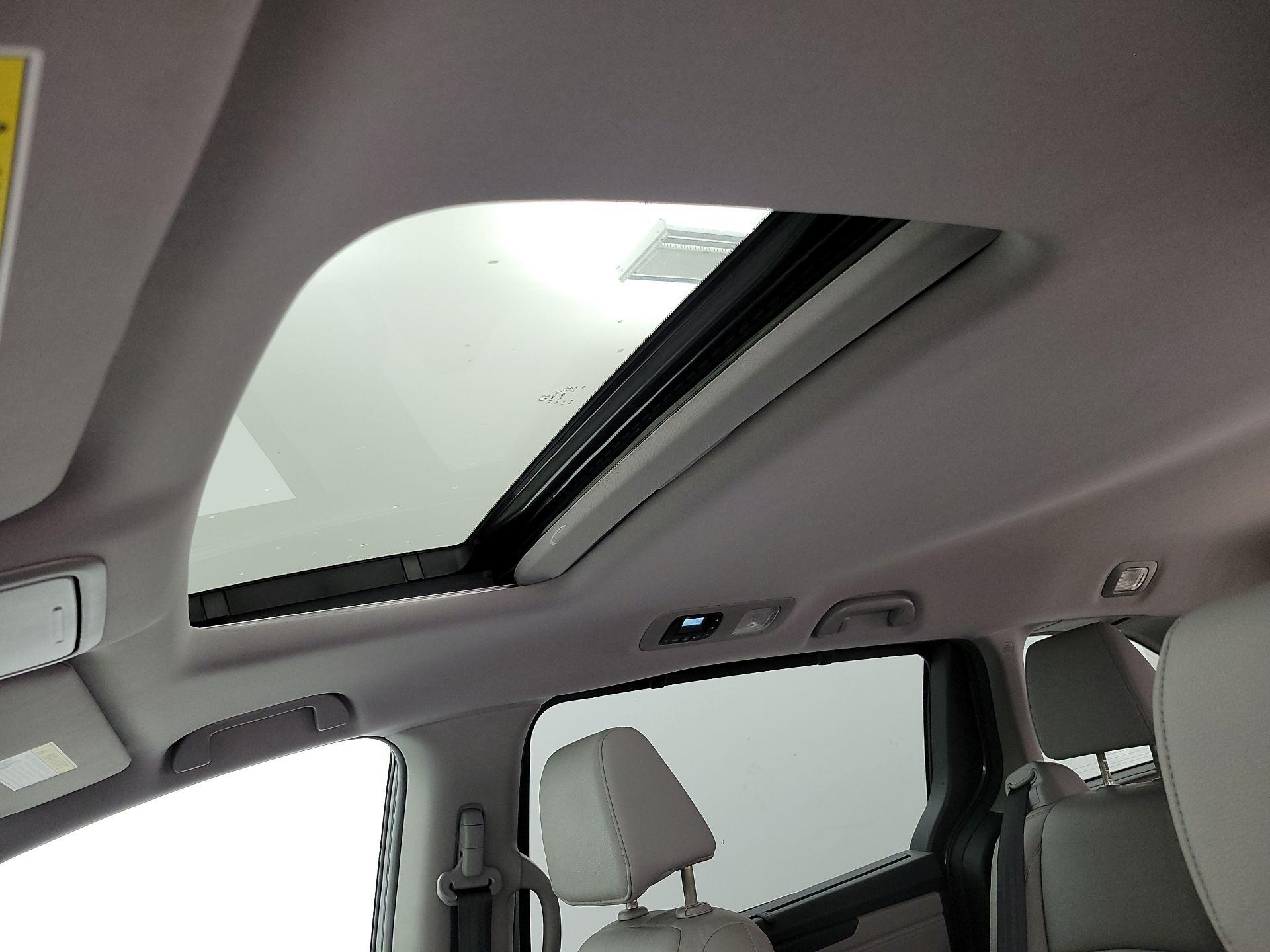 Thumbnail: 2019 Honda Odyssey - 19