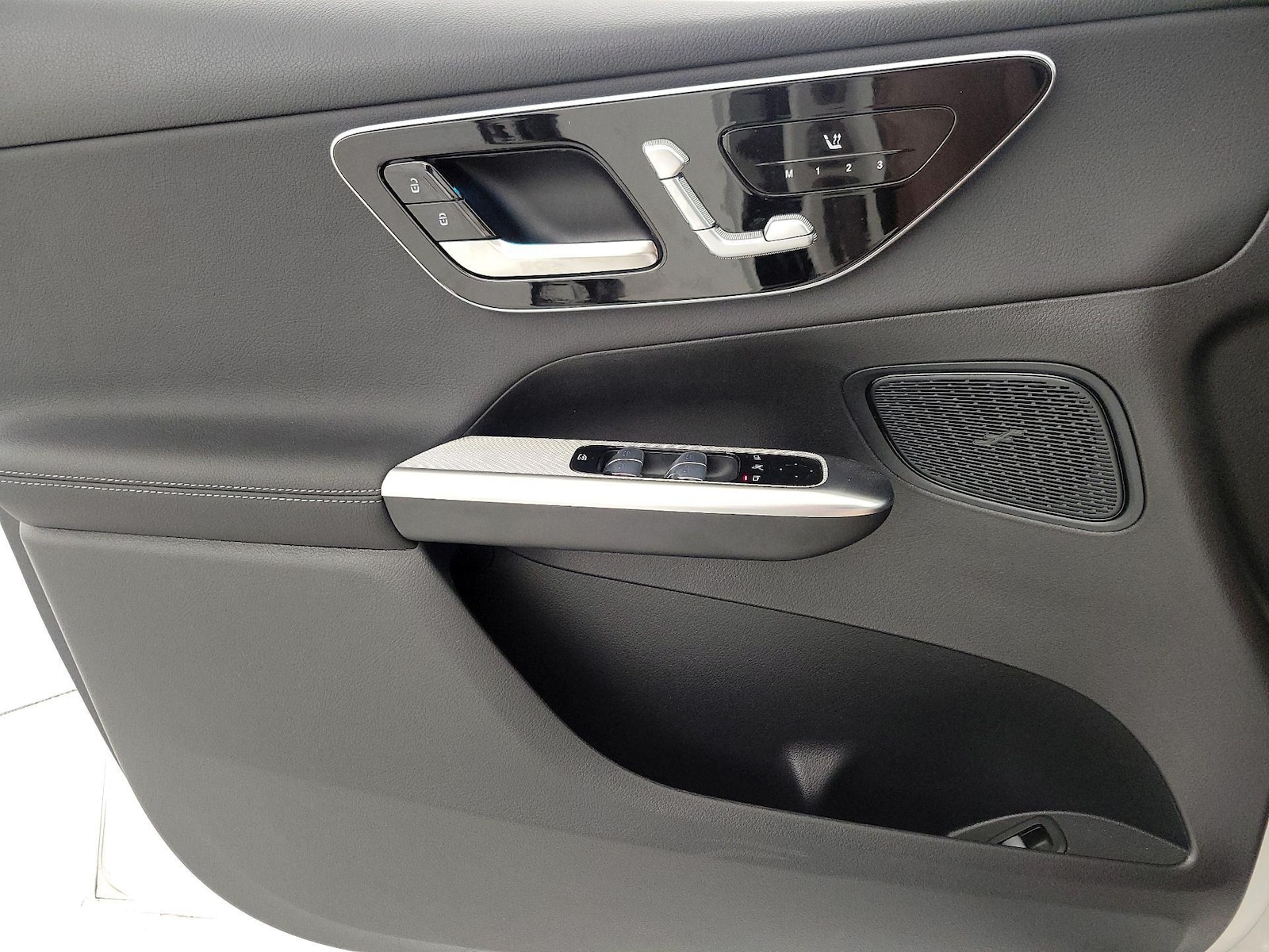 2026 Mercedes-Benz GLC Base - Photo 13