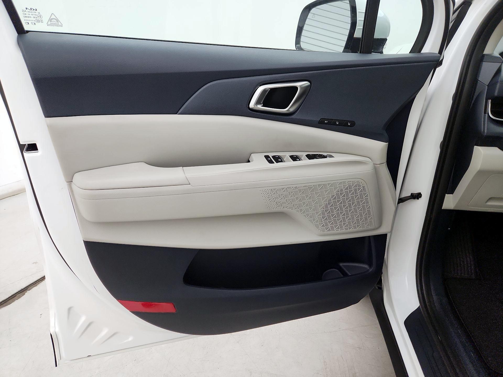 Thumbnail: 2026 Kia Carnival - 12